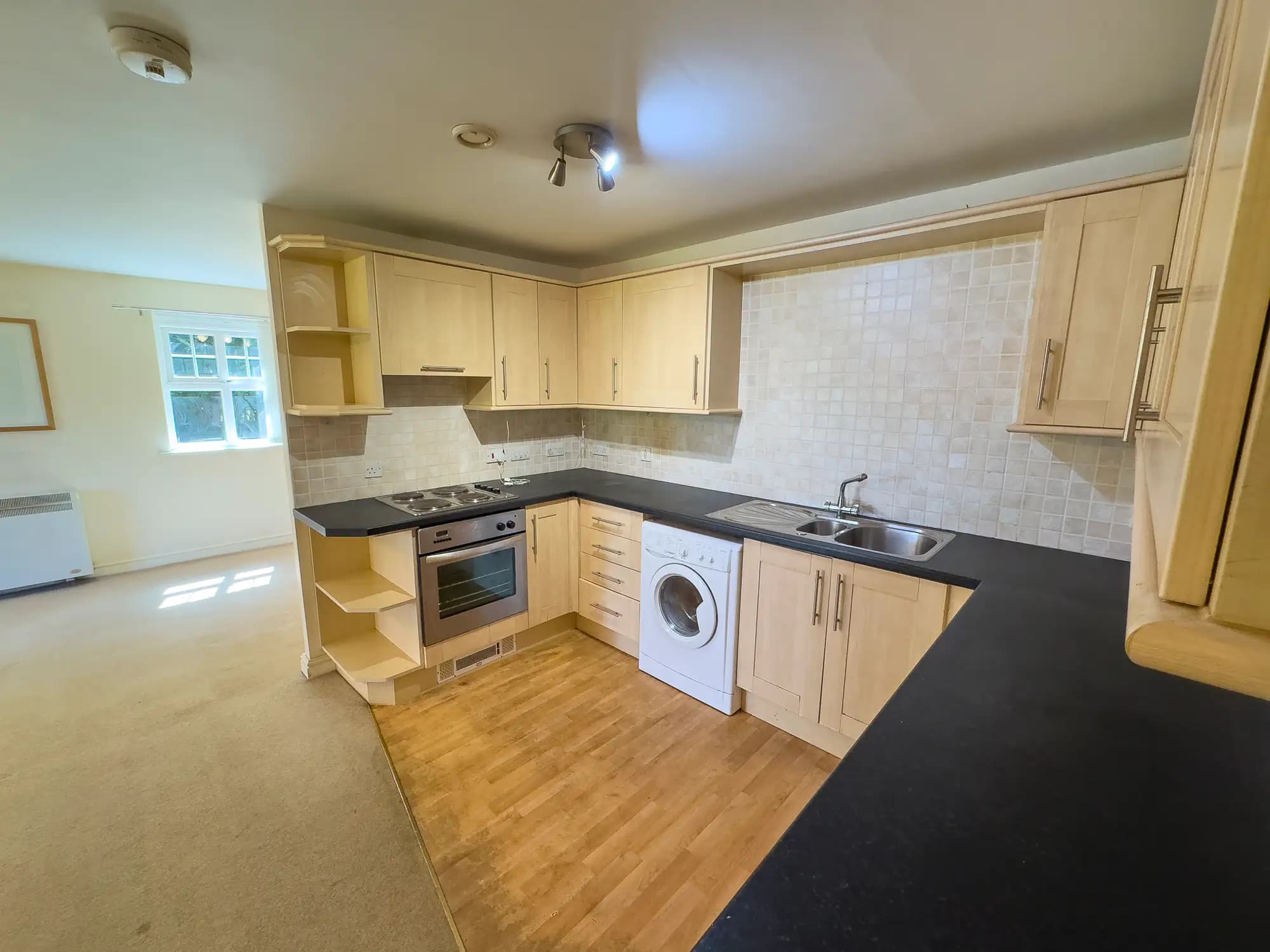 property photo 9 of 25