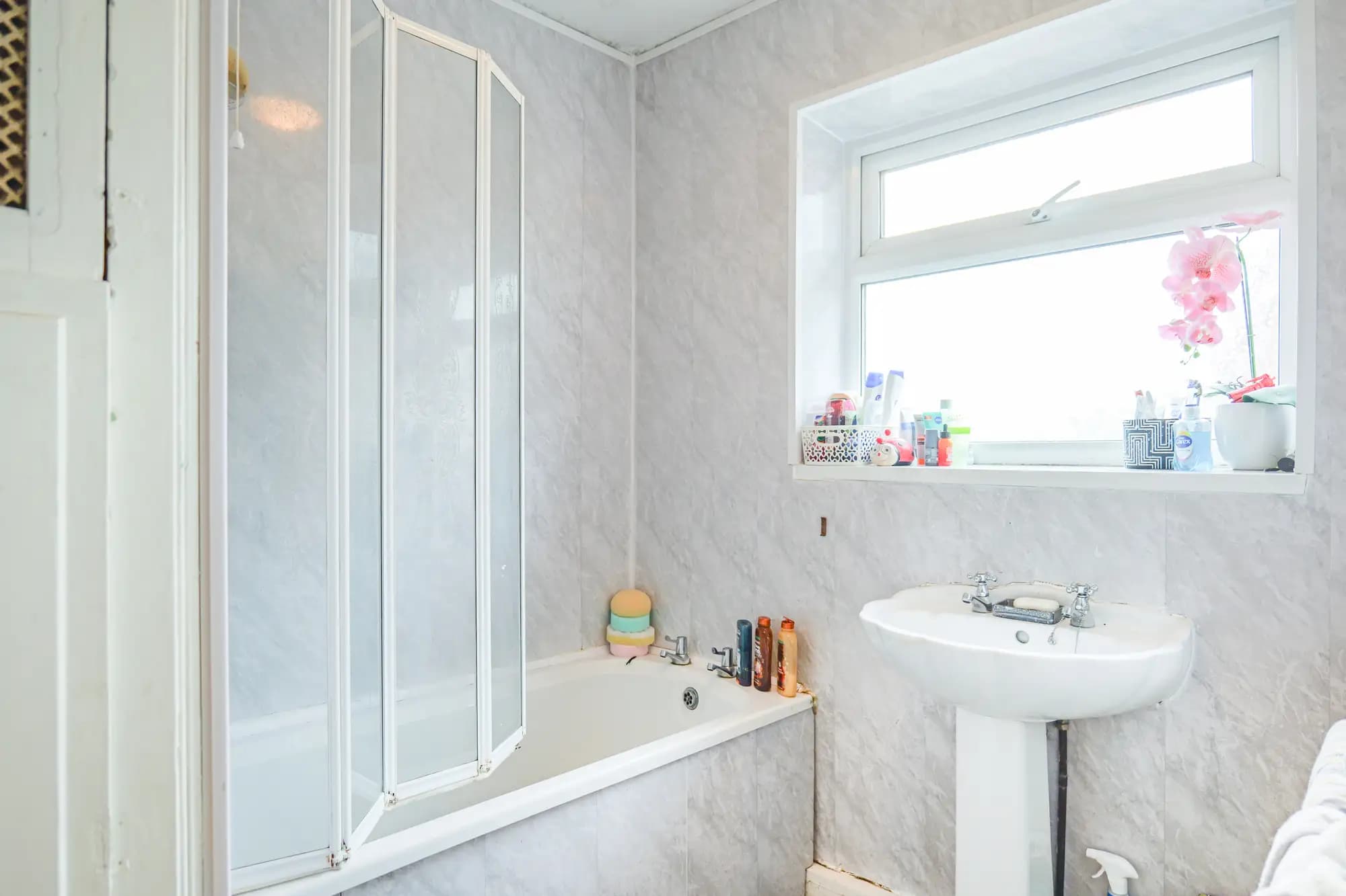 property photo 8 of 31