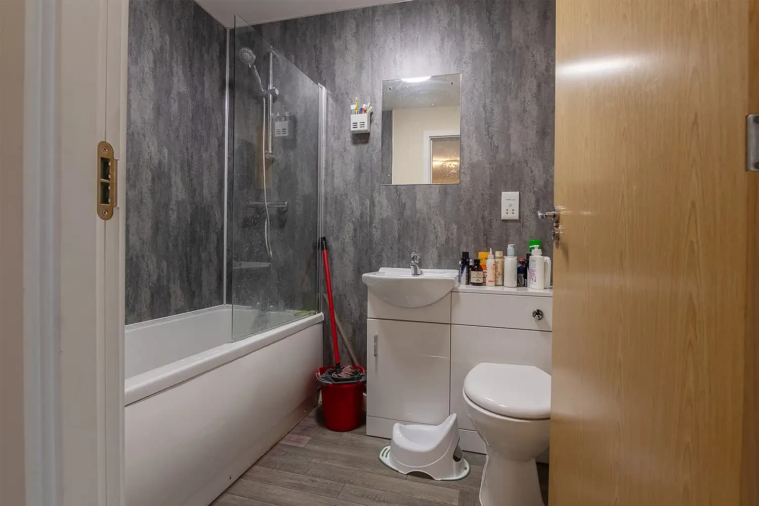 property photo 10 of 28