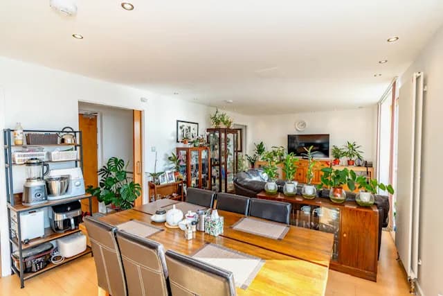 property photo 12 of 39