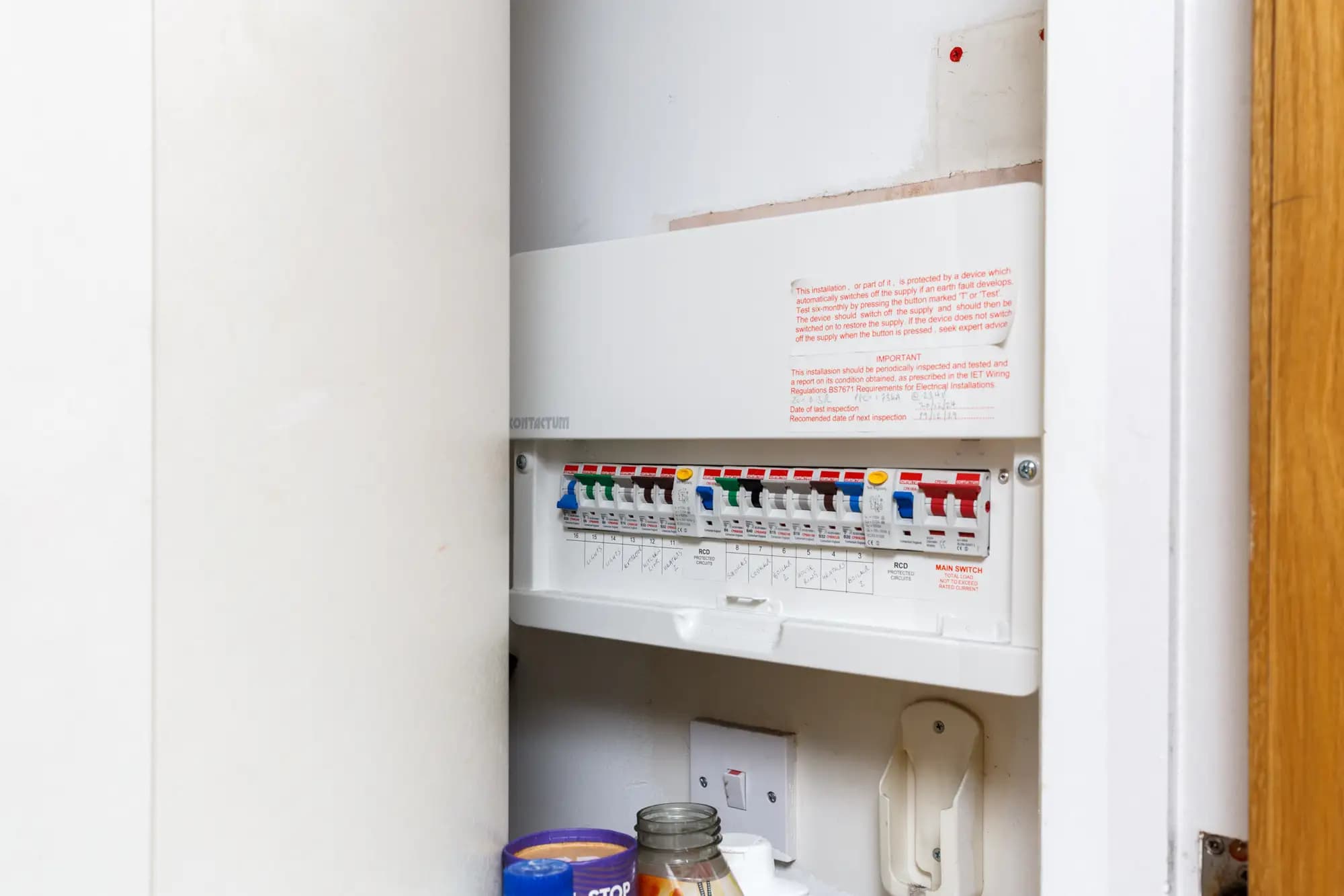 property photo 11 of 12