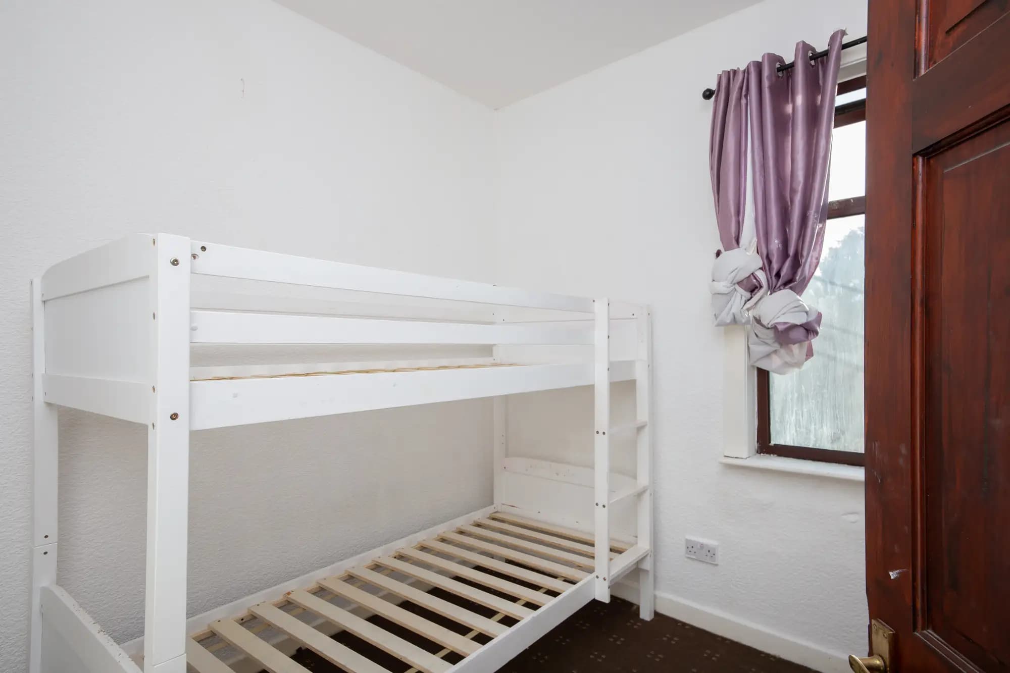 property photo 13 of 21