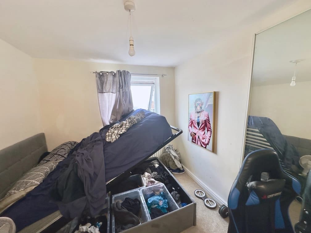property photo 11 of 16