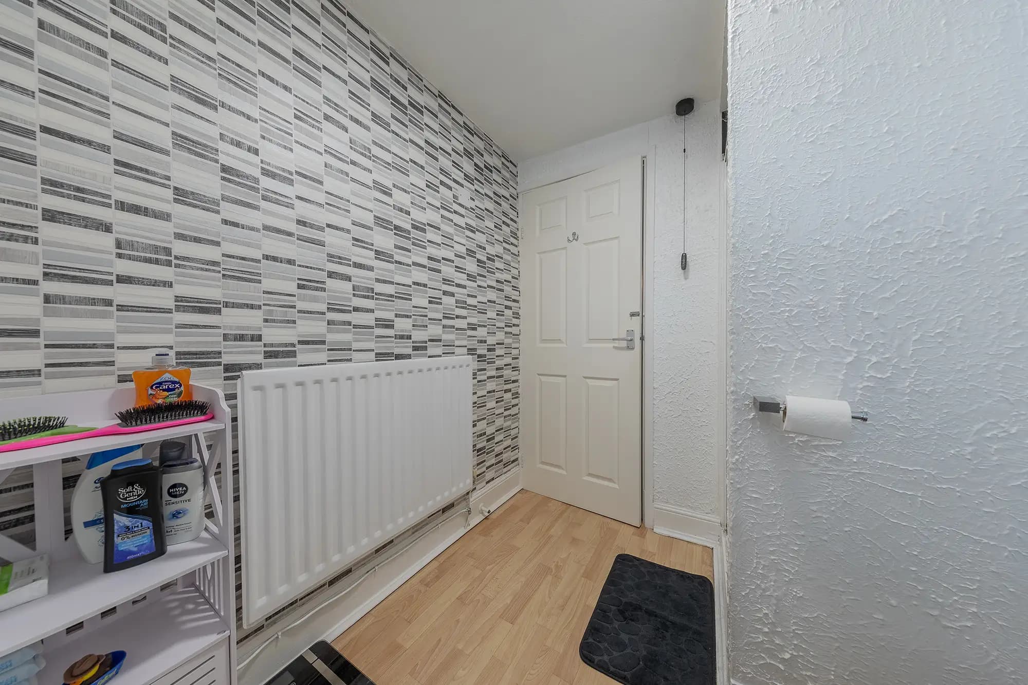 property photo 10 of 17
