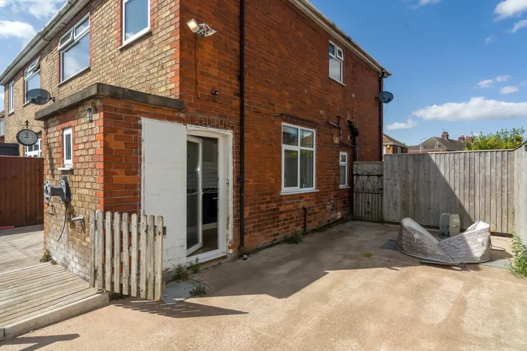 property photo 26 of 28