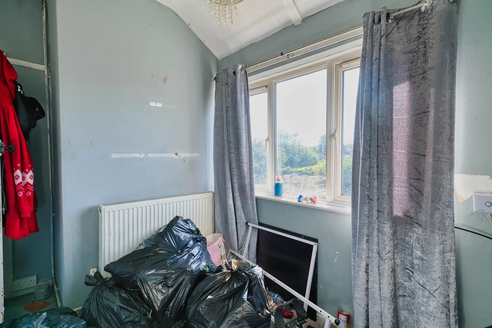 property photo 13 of 18