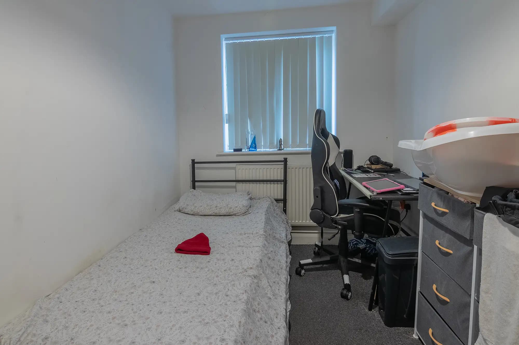 property photo 9 of 22