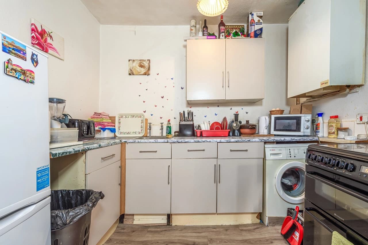 property photo 12 of 35