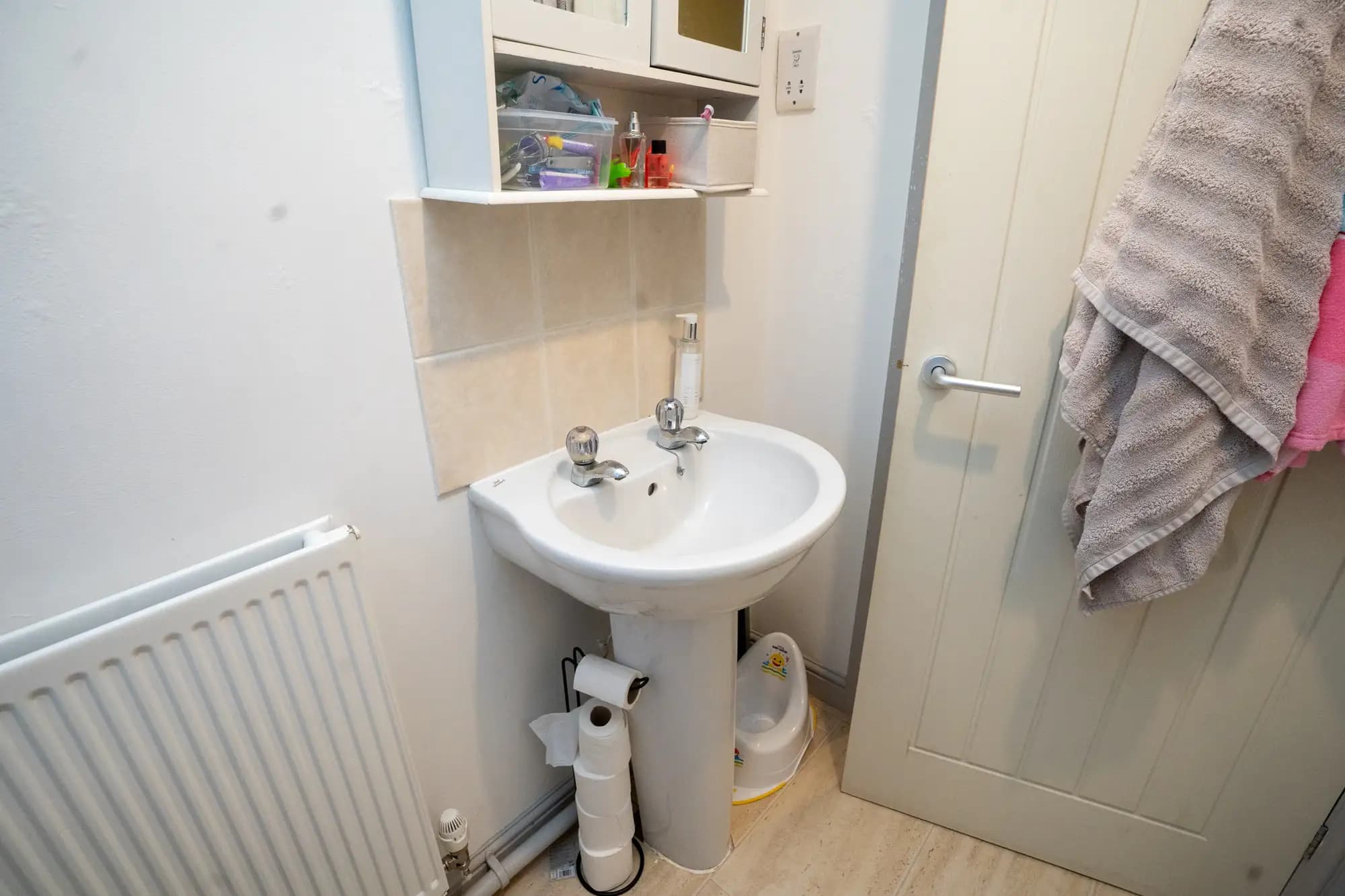 property photo 10 of 17