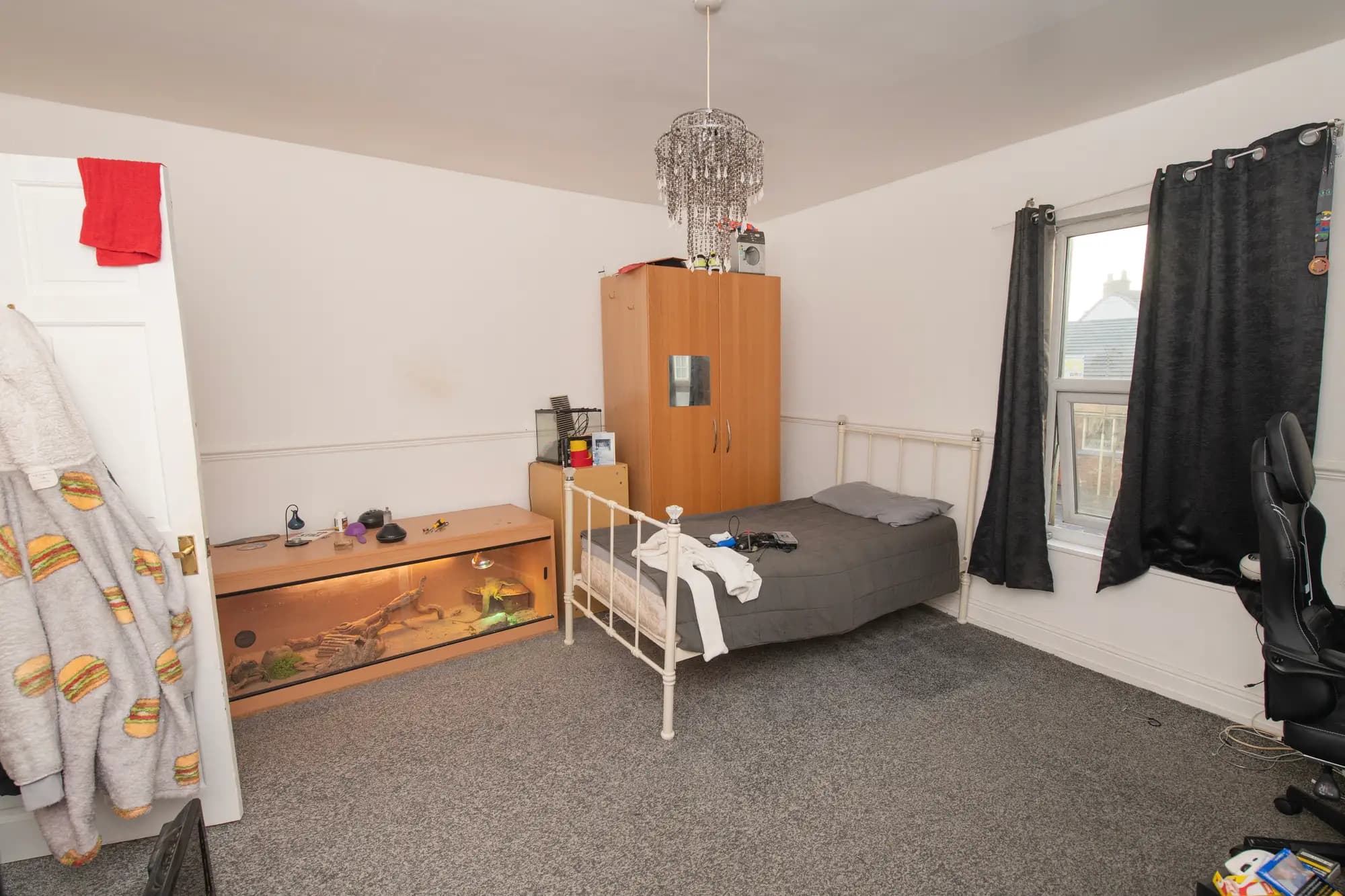 property photo 13 of 18