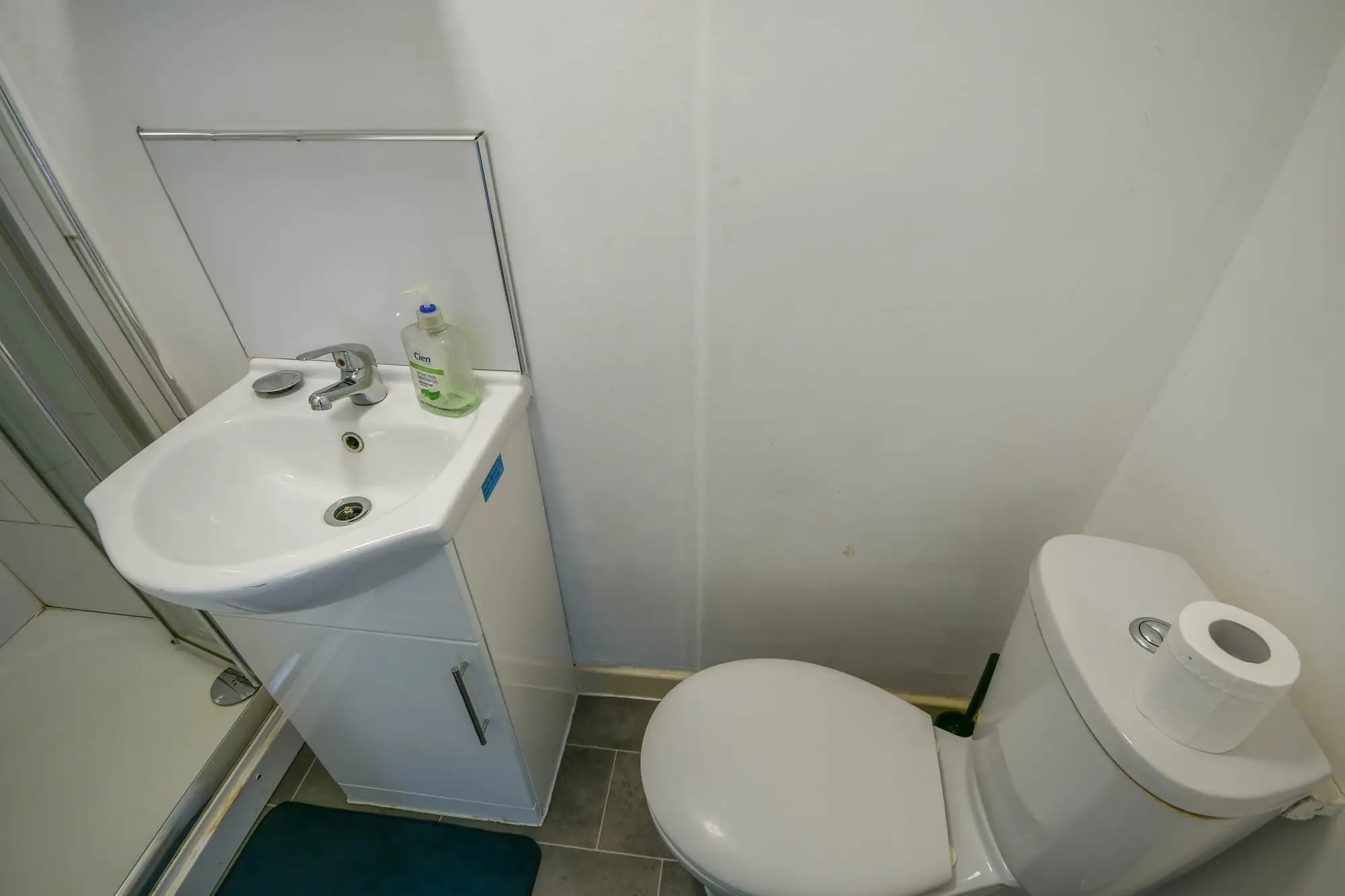 property photo 9 of 29