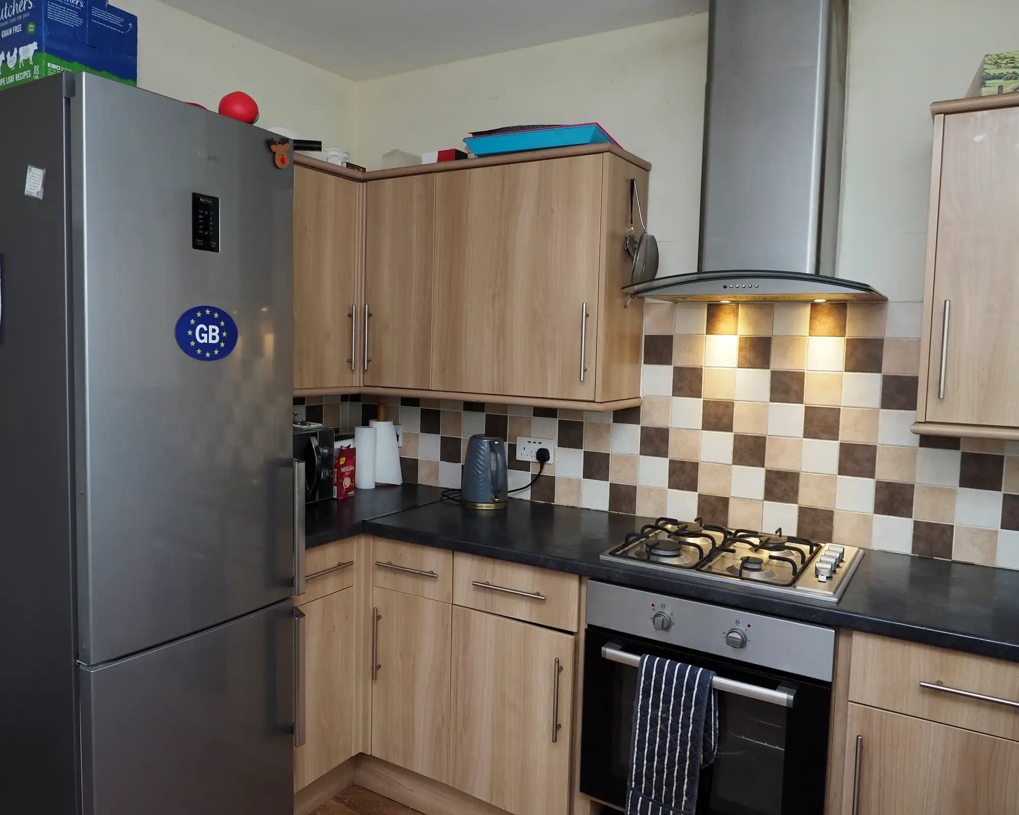 property photo 6 of 21