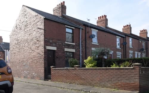 property photo 13 of 14