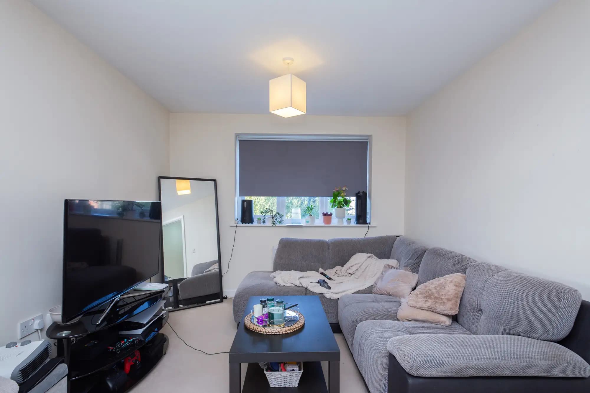 property photo 5 of 18