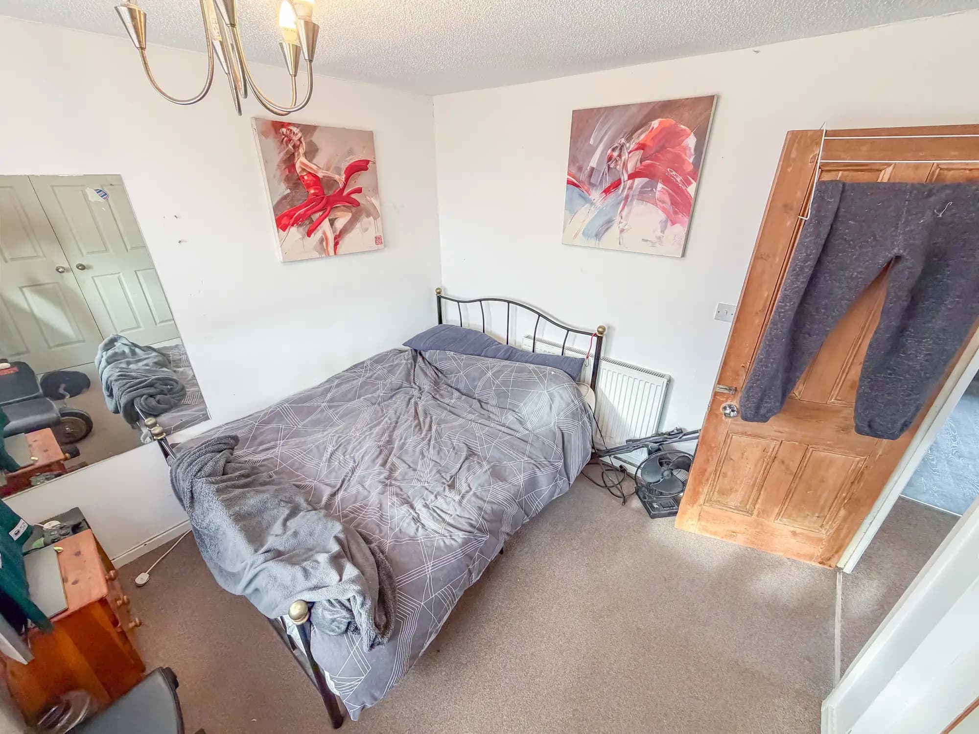 property photo 13 of 19