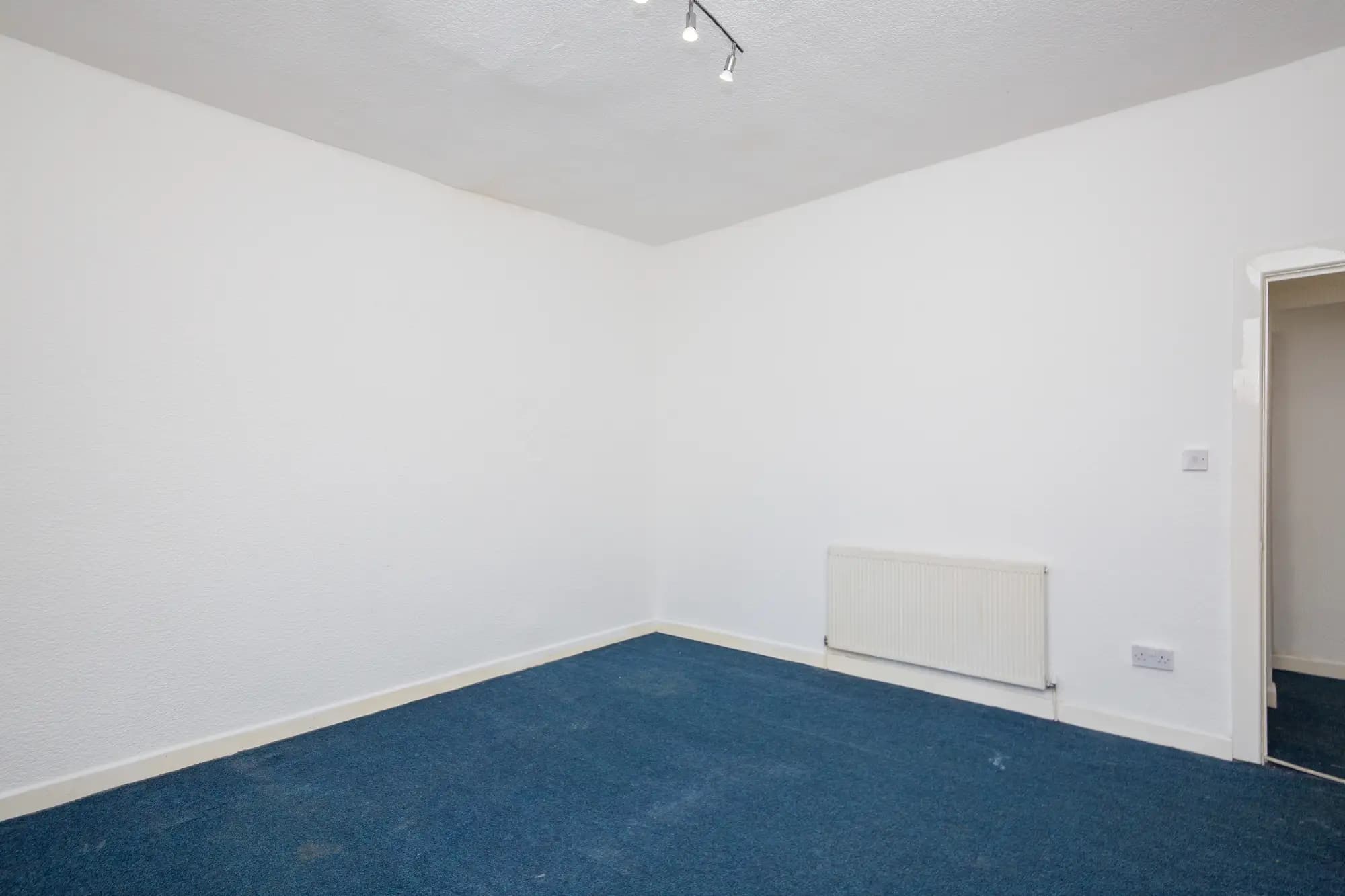 property photo 16 of 21