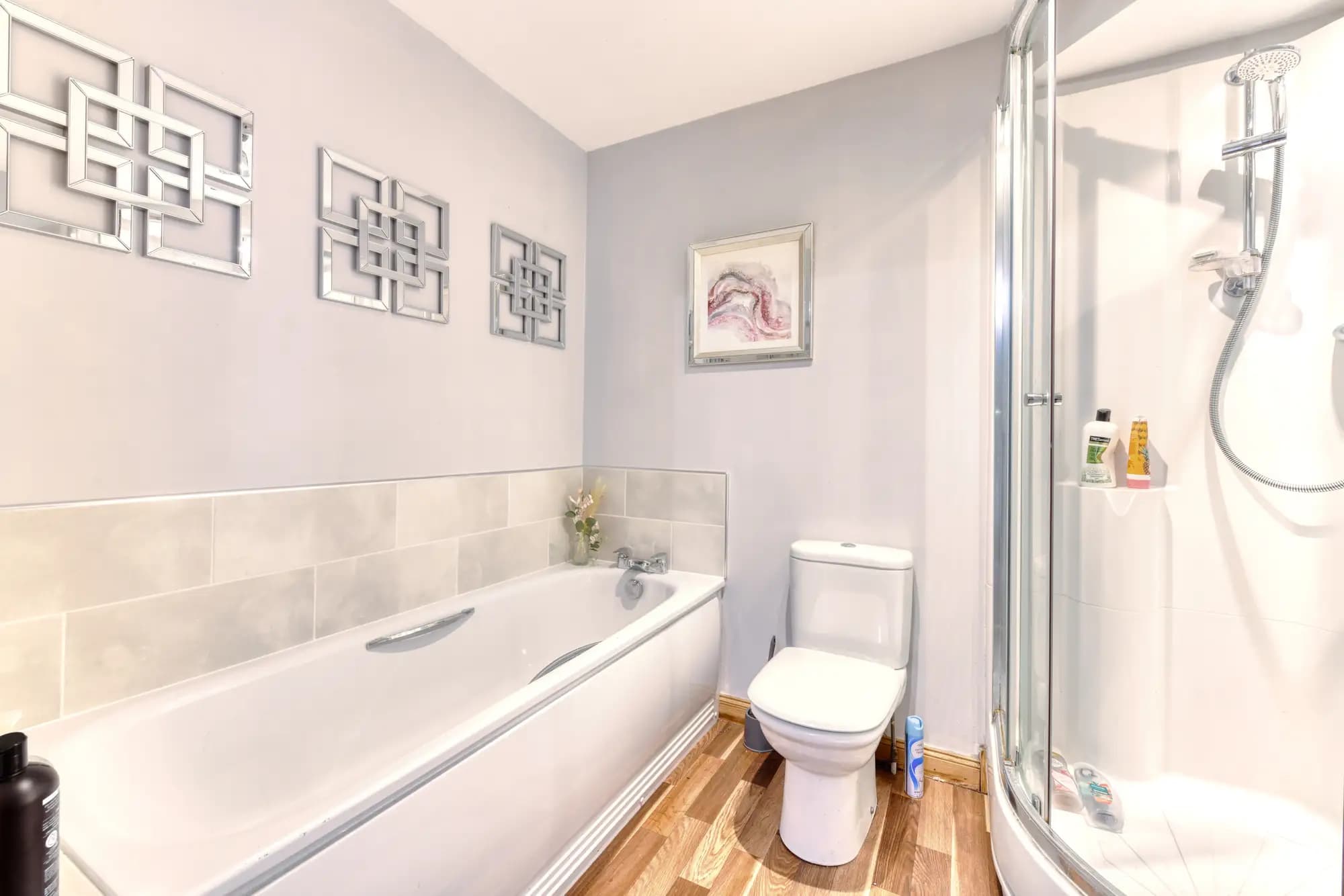 property photo 9 of 28