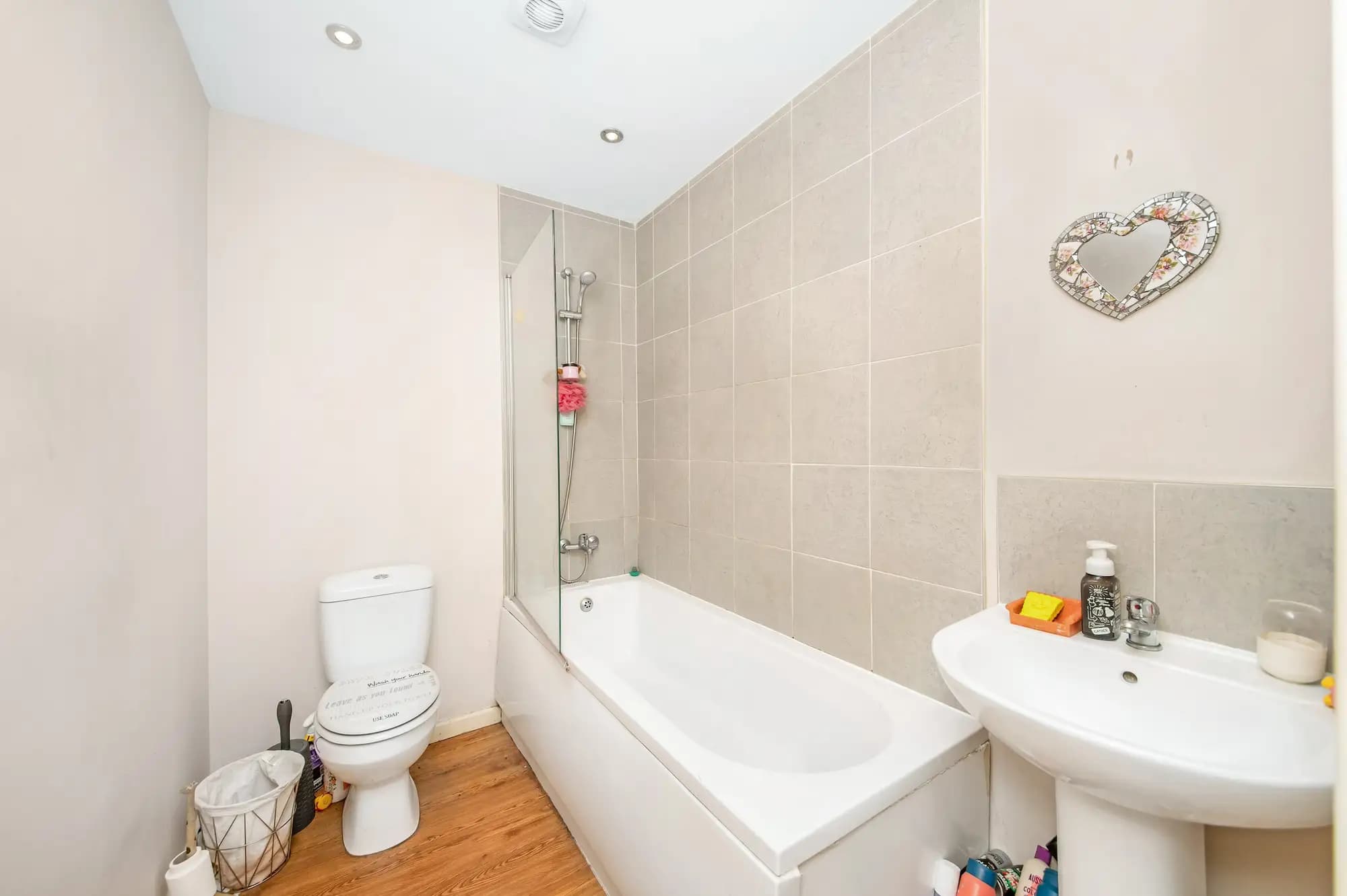 property photo 8 of 18