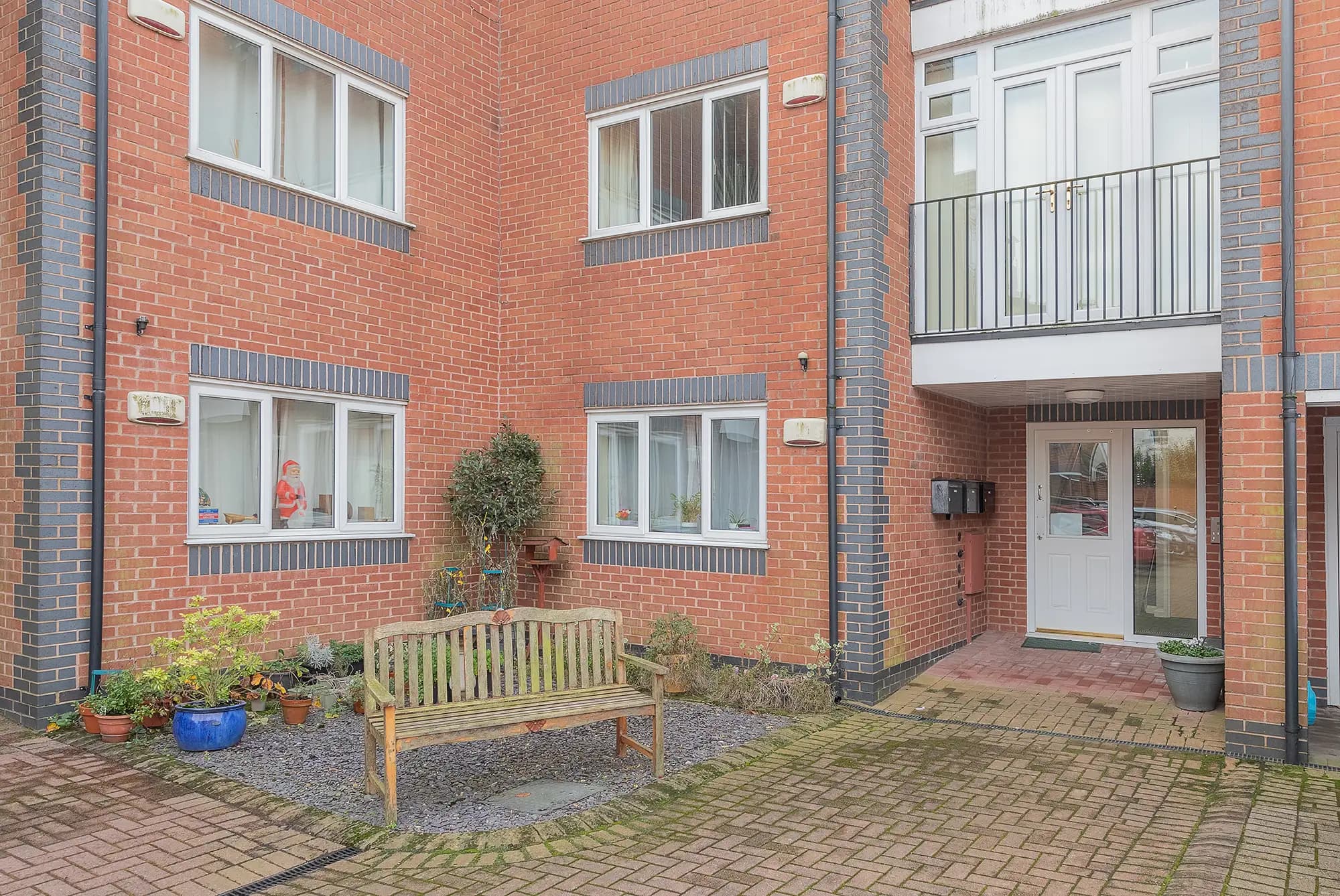 property photo 15 of 17