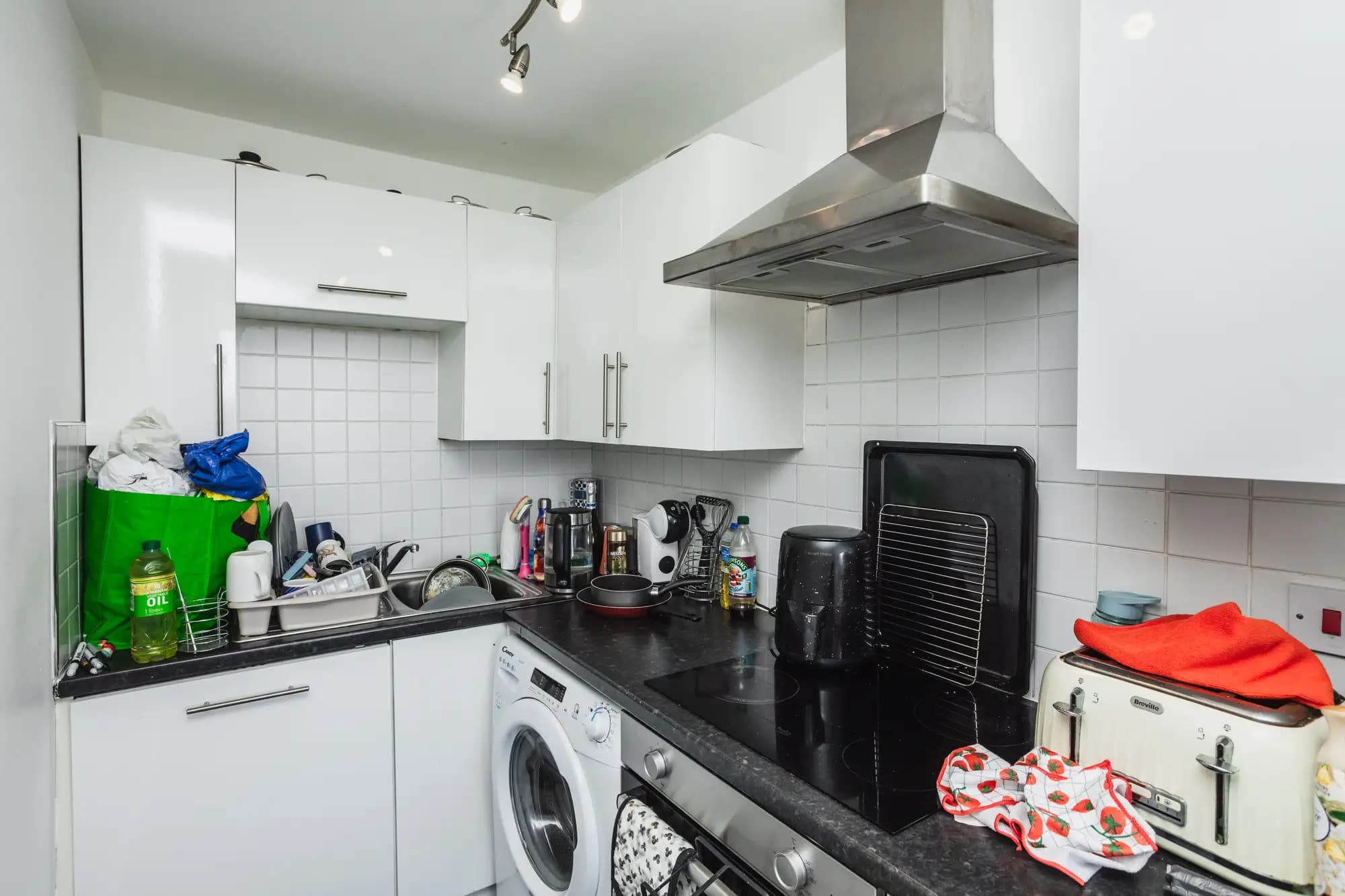 property photo 6 of 17