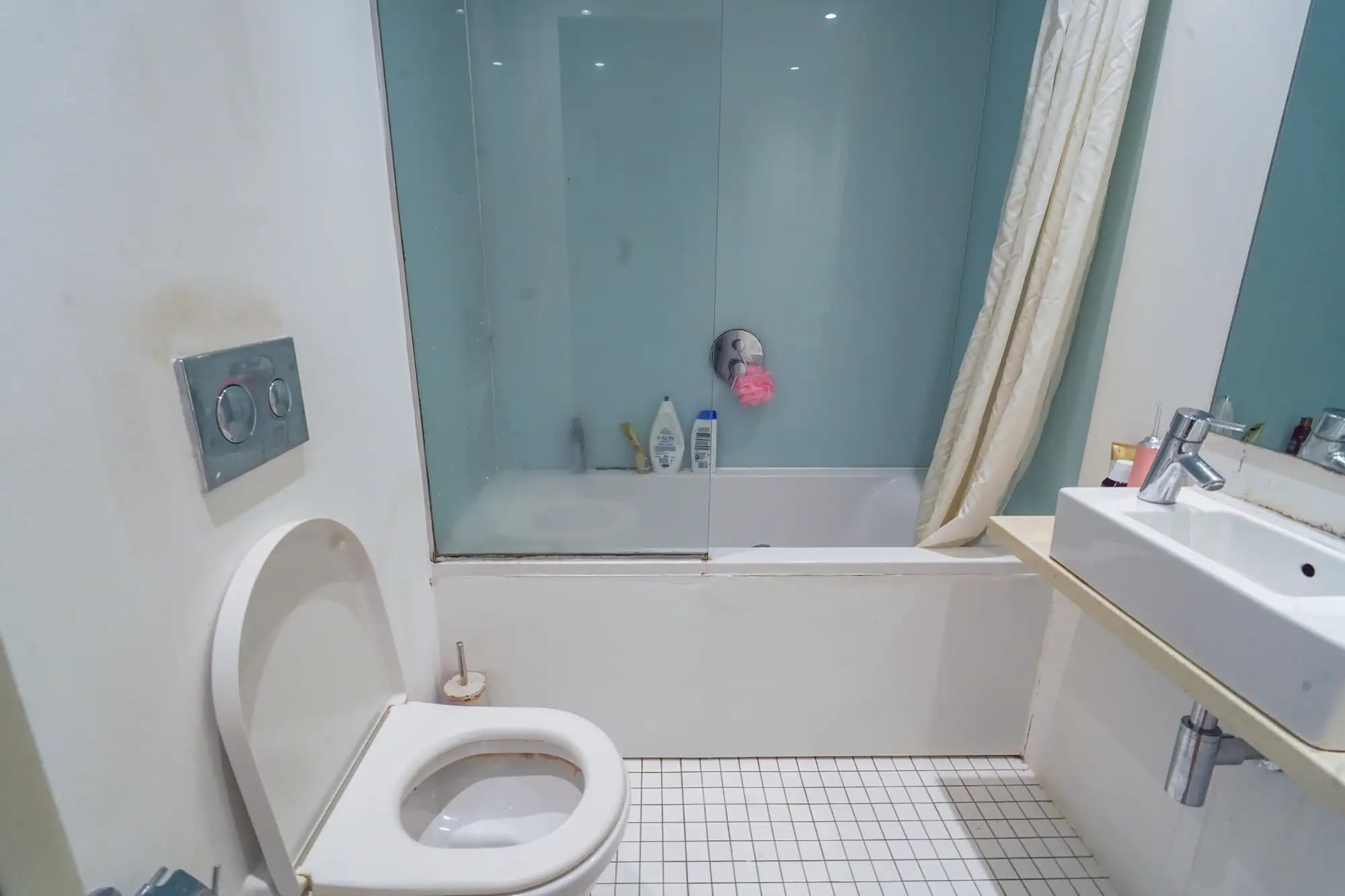 property photo 6 of 16