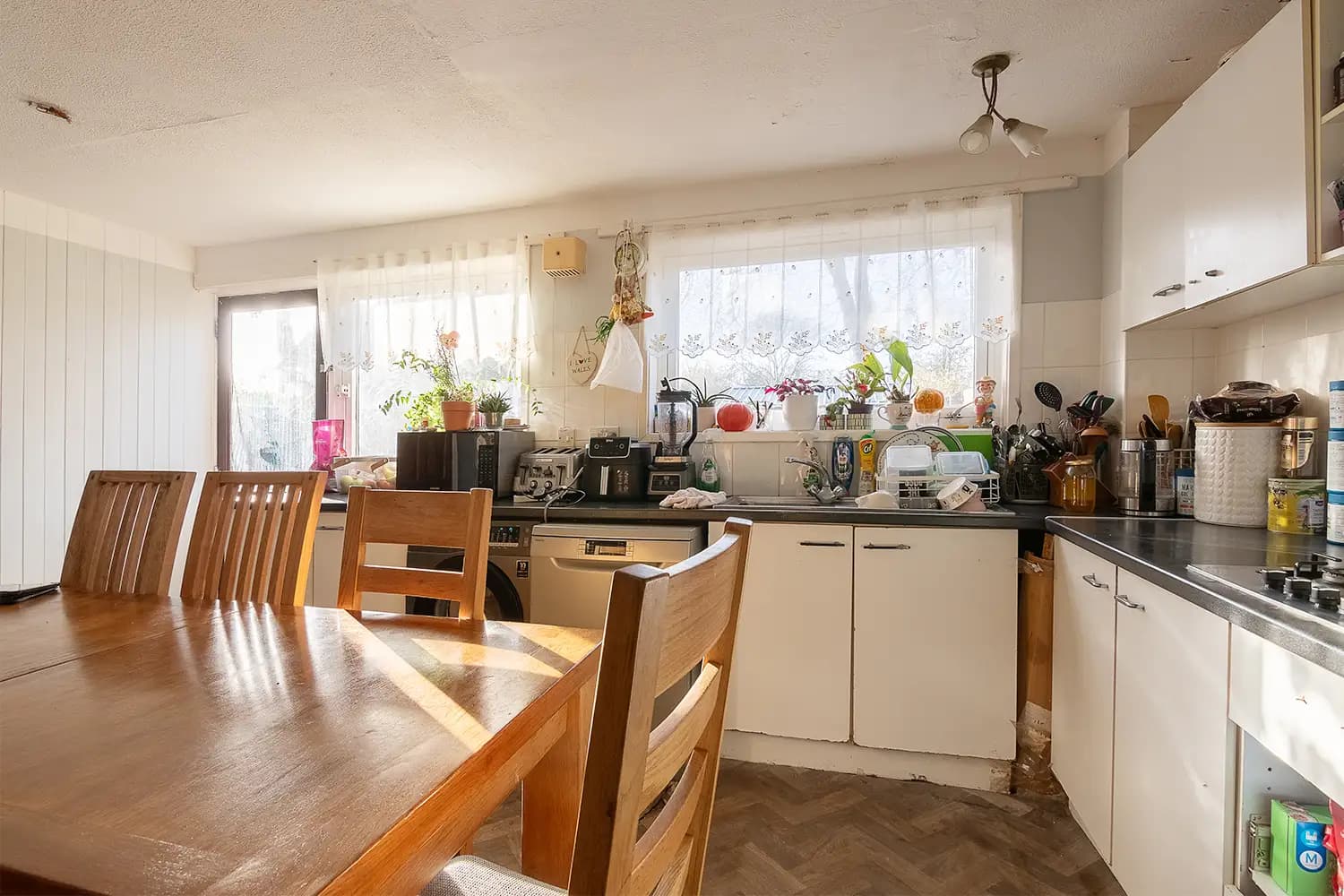 property photo 7 of 25