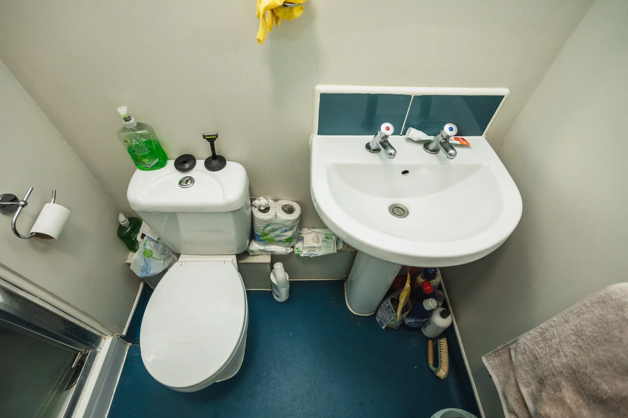 property photo 8 of 12