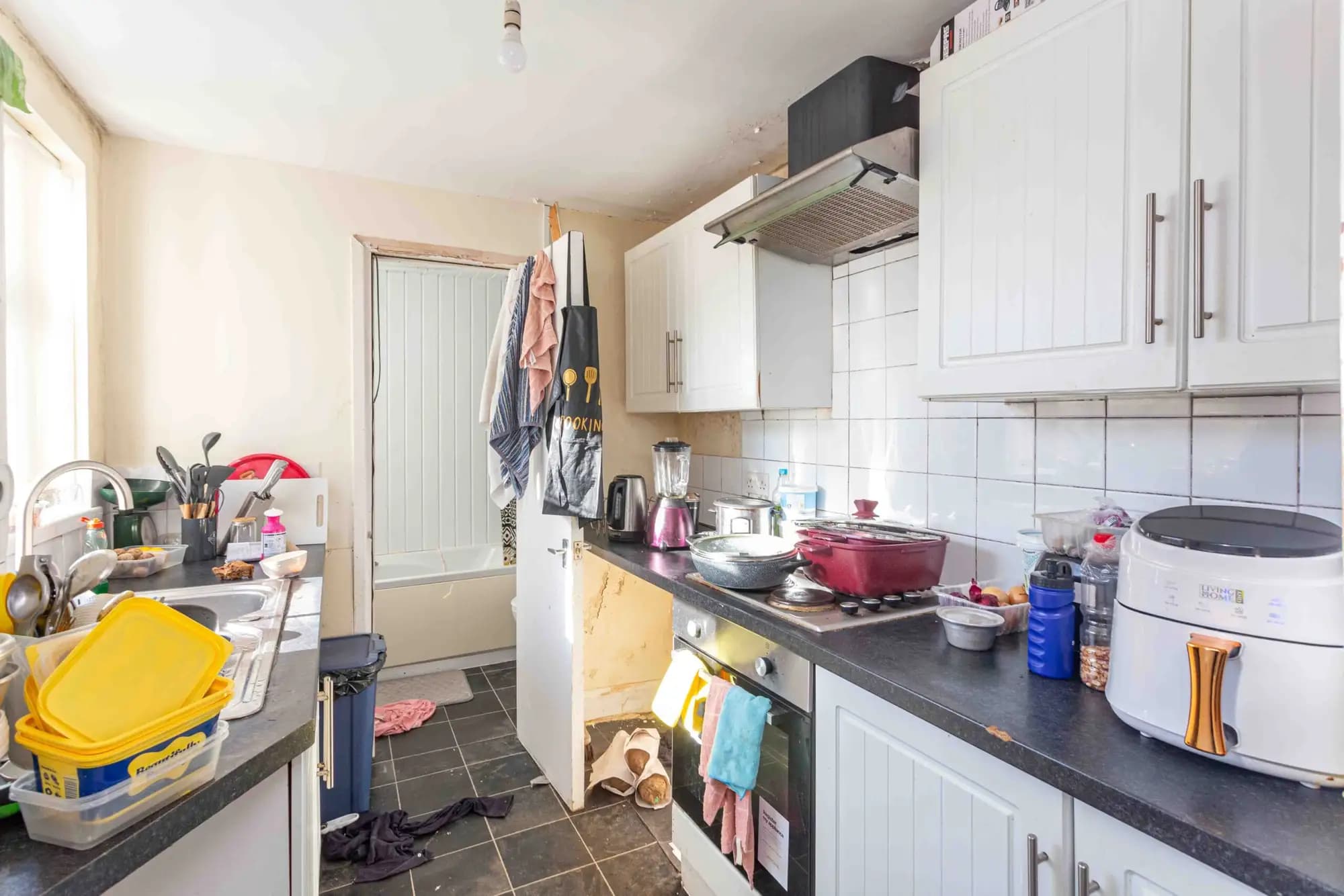 property photo 5 of 15