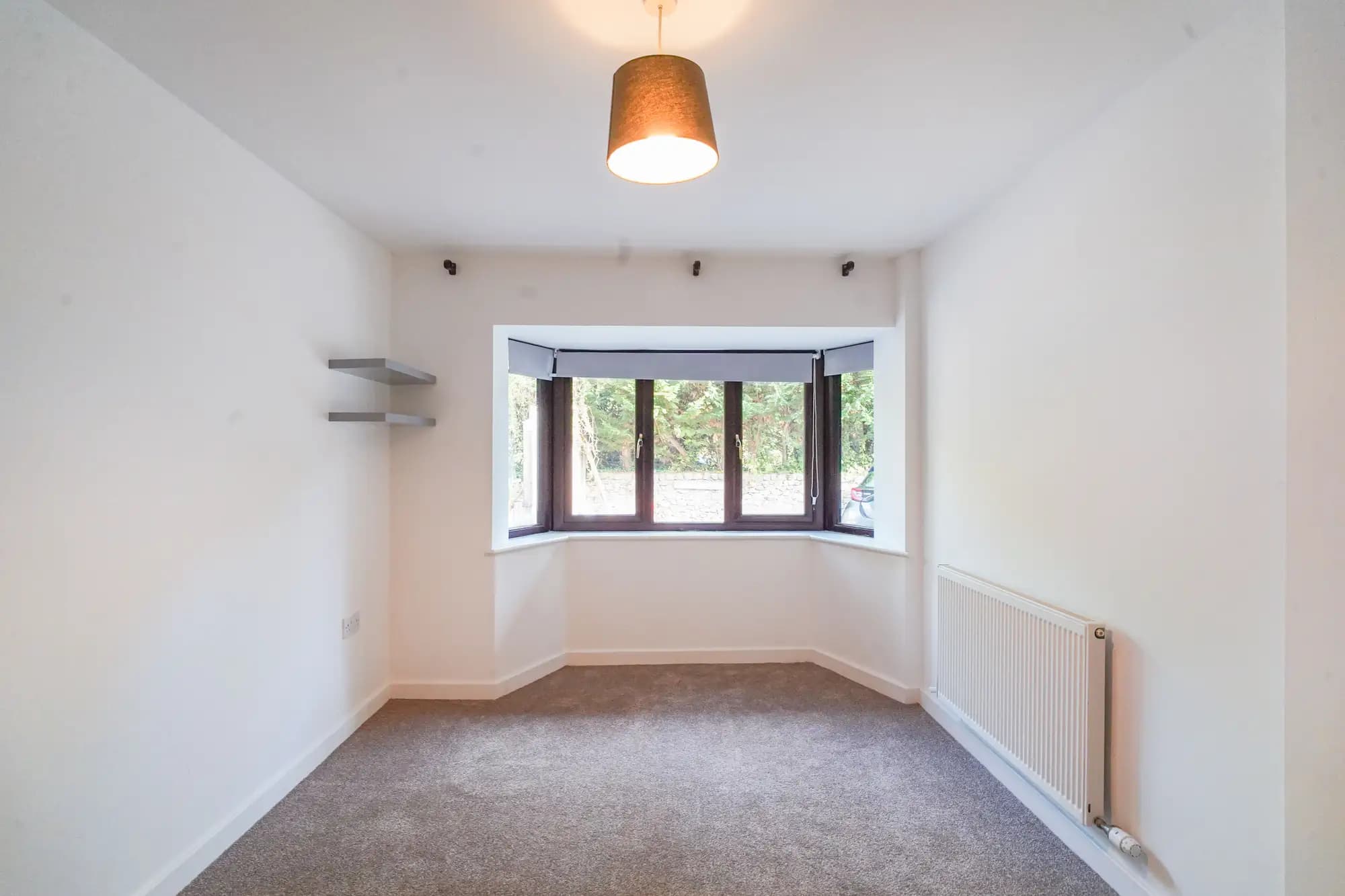 property photo 4 of 31