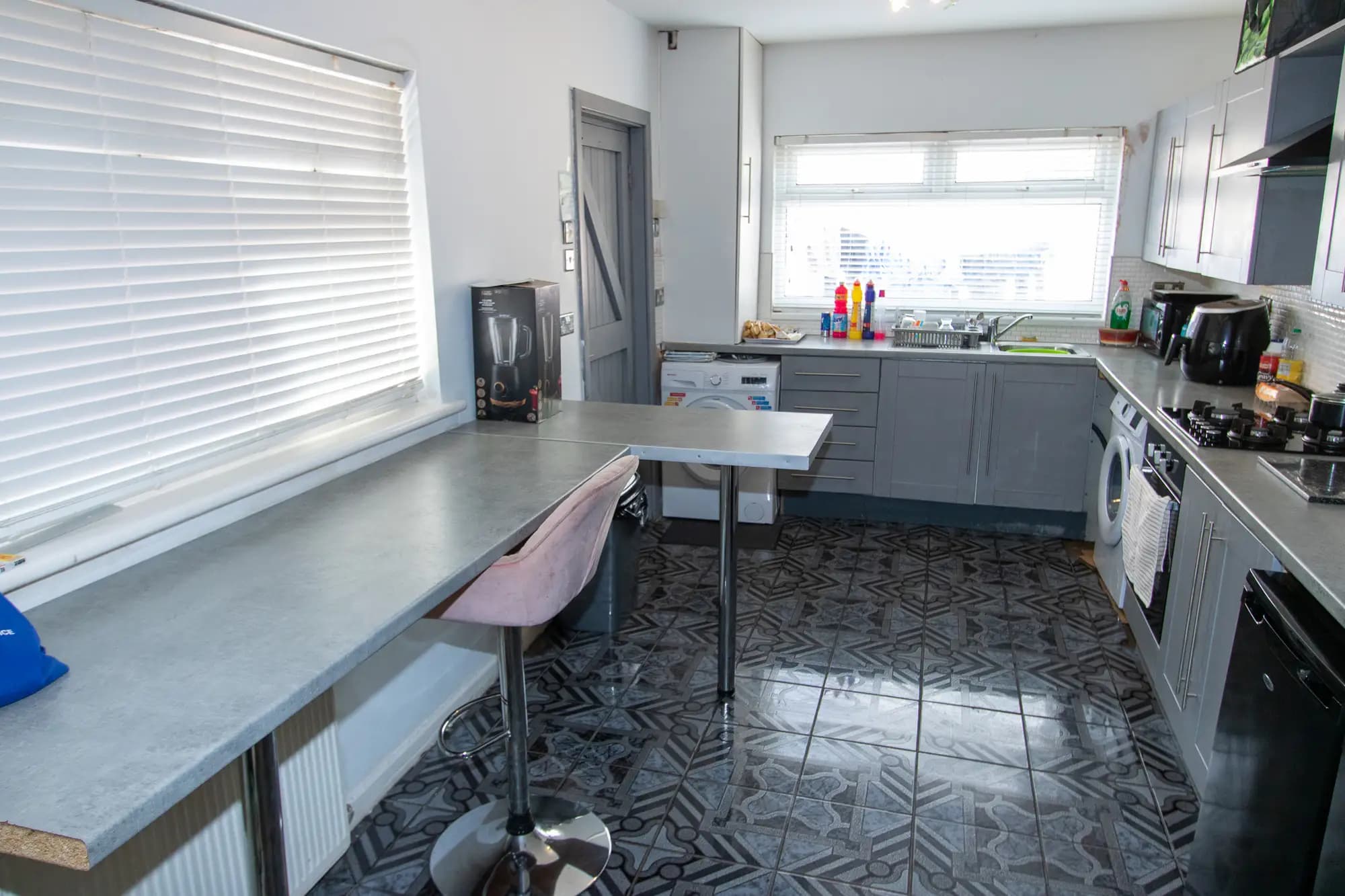 property photo 9 of 25