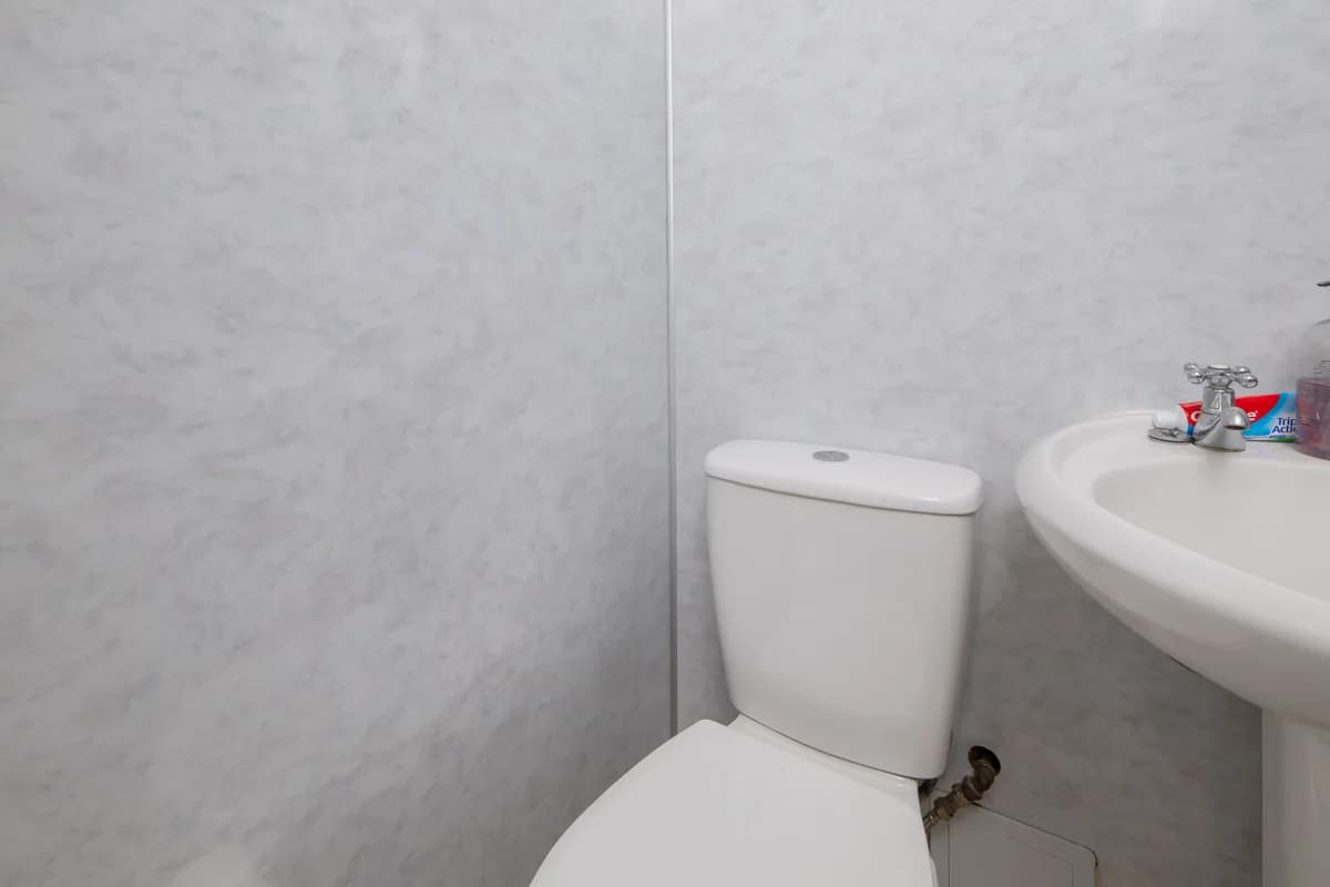 property photo 10 of 21