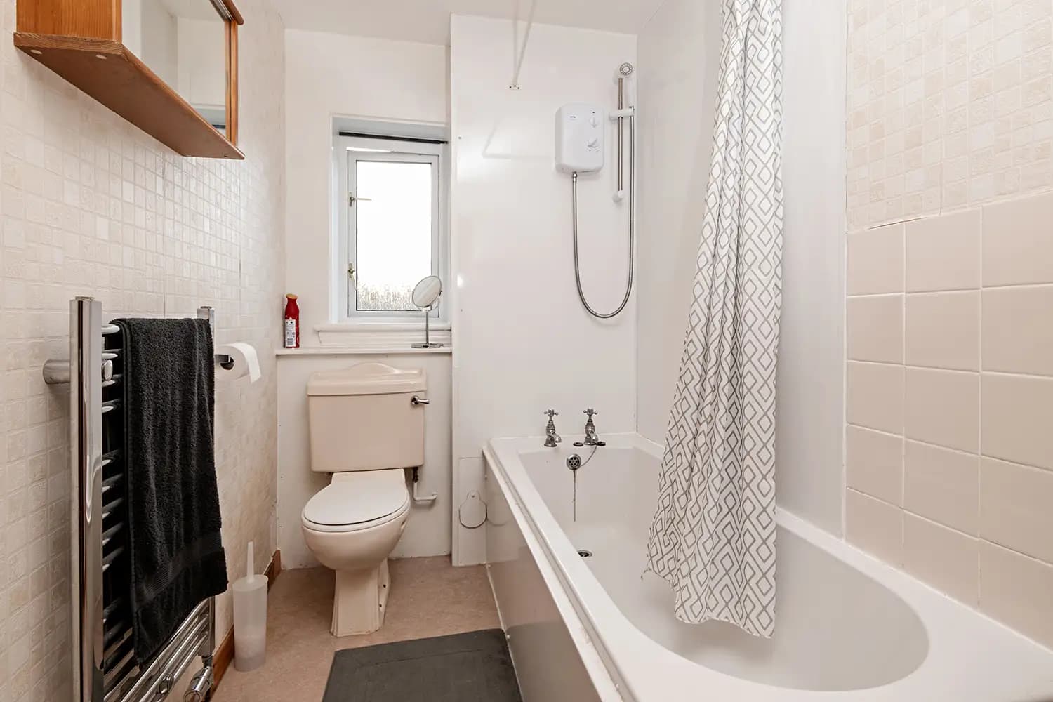 property photo 10 of 19