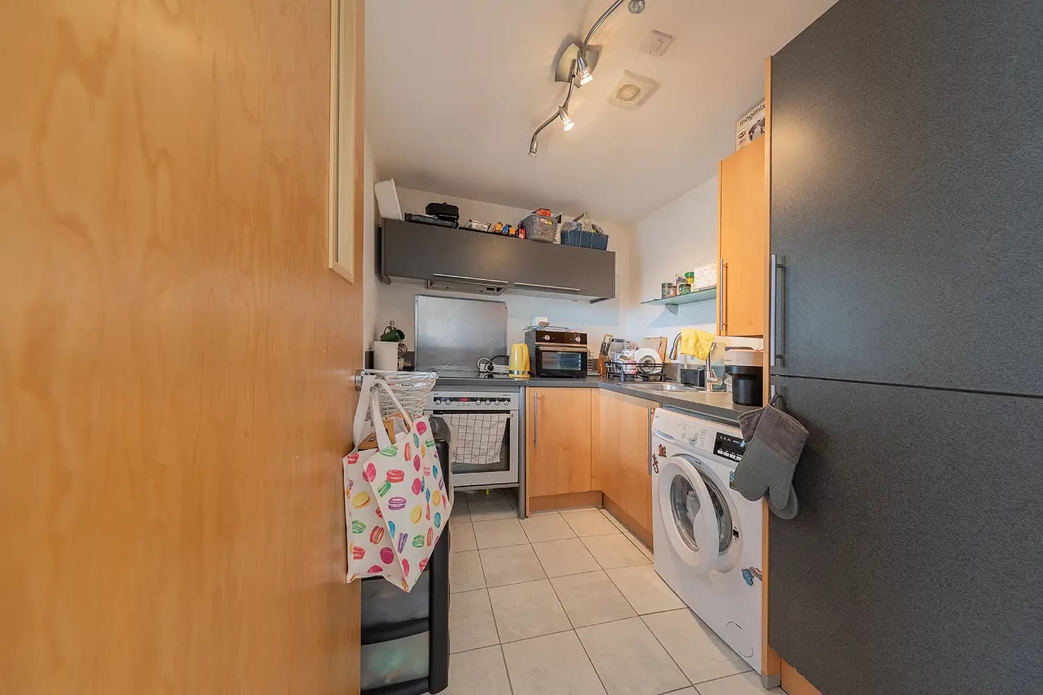 property photo 7 of 37