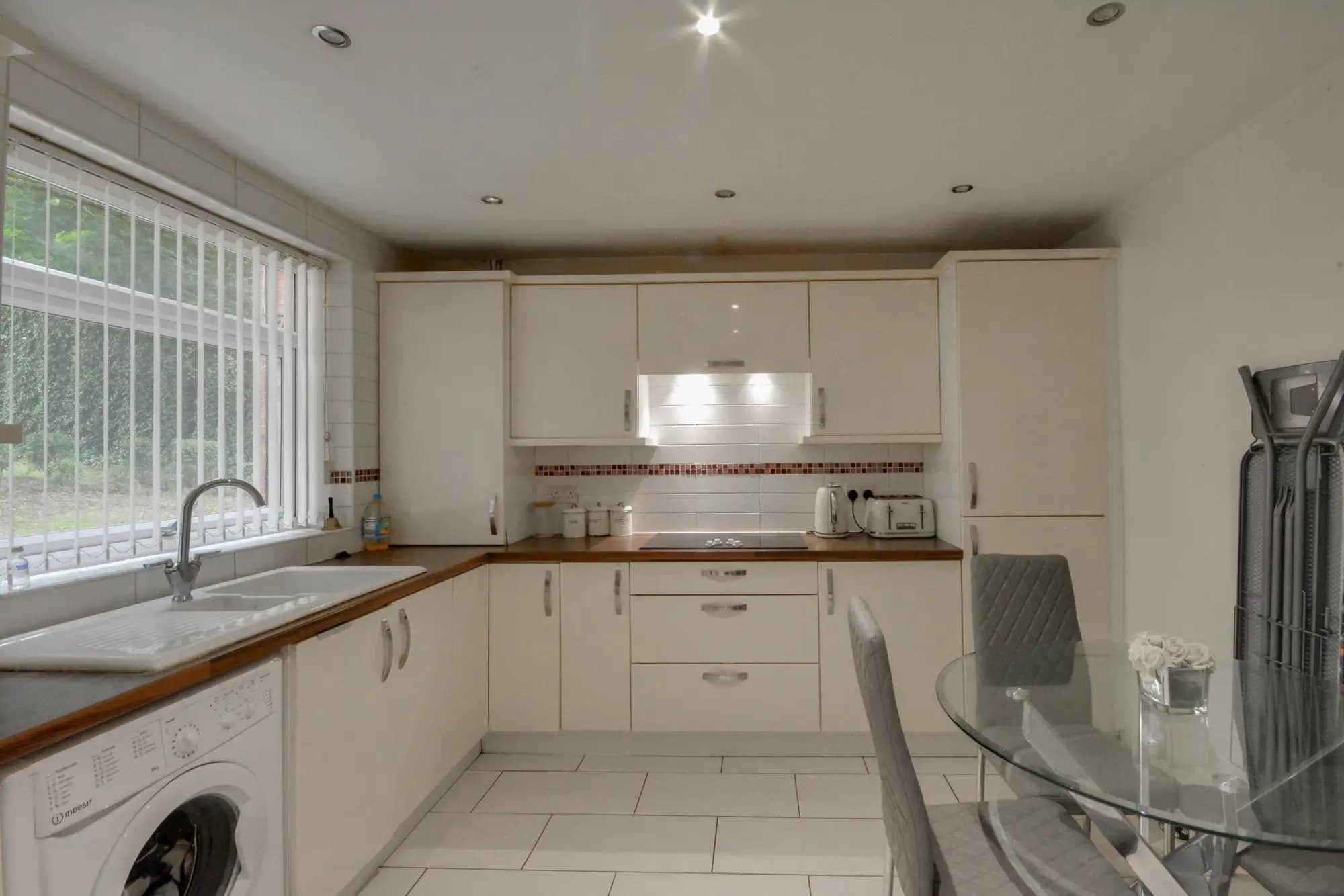 property photo 5 of 13