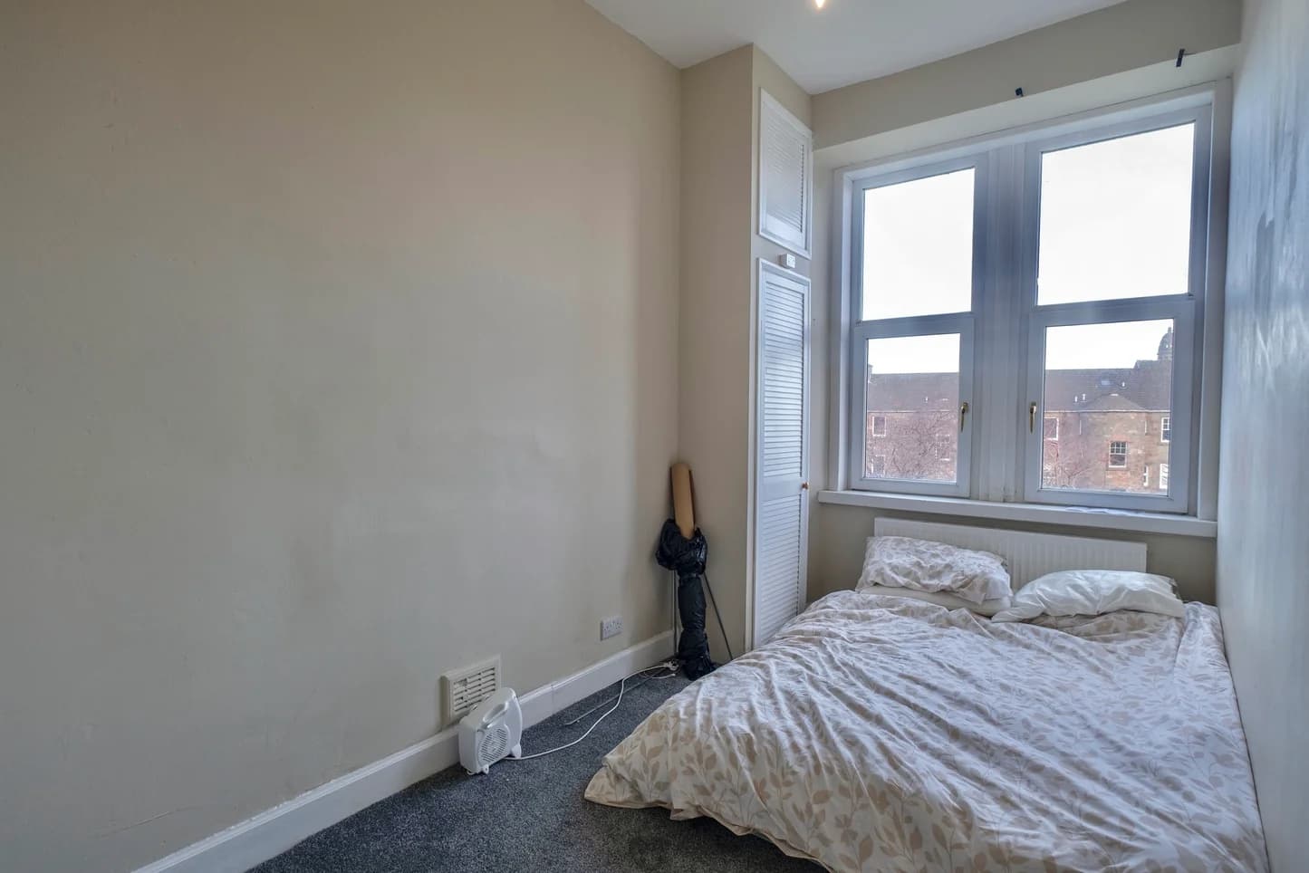 property photo 11 of 17