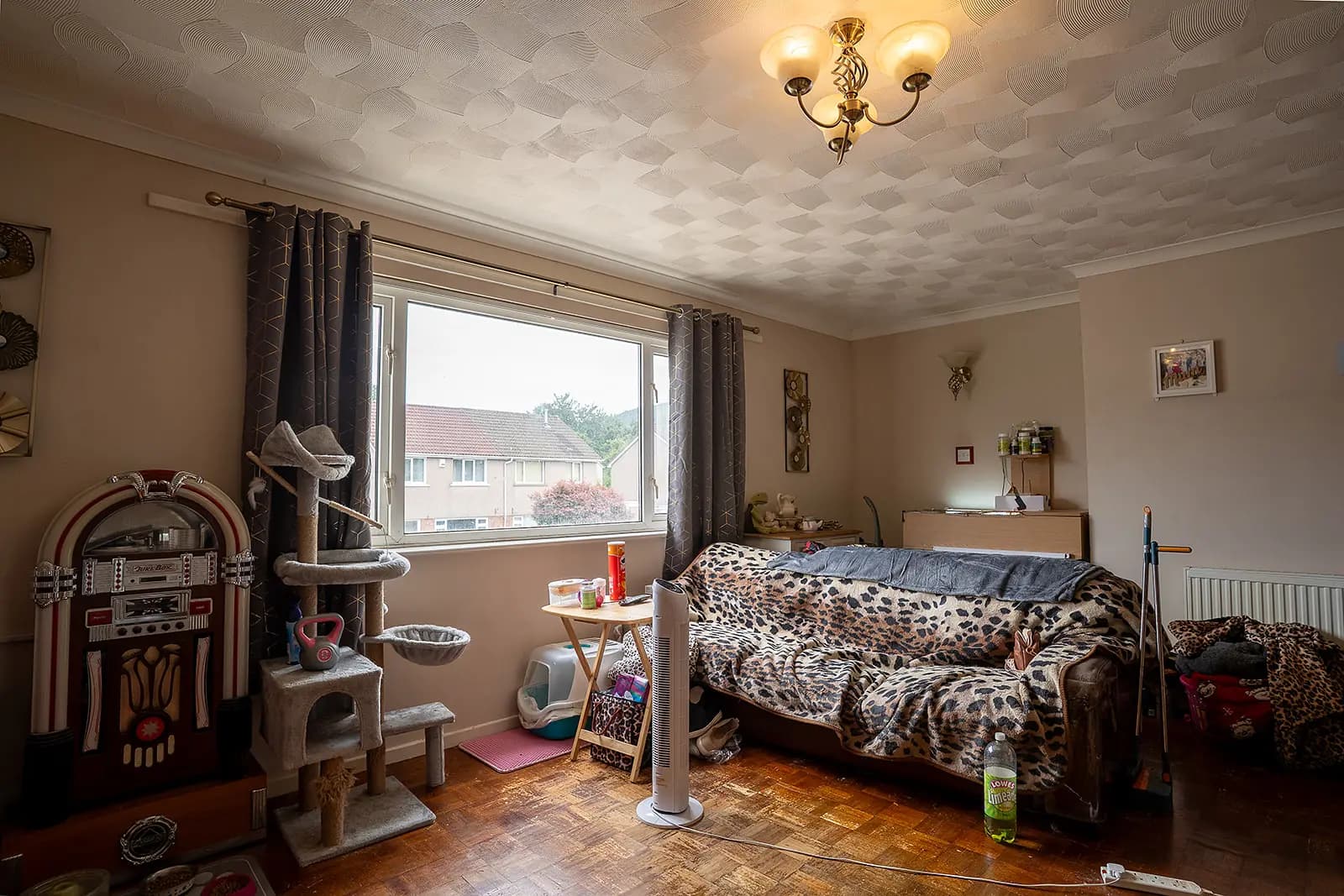 property photo 3 of 16
