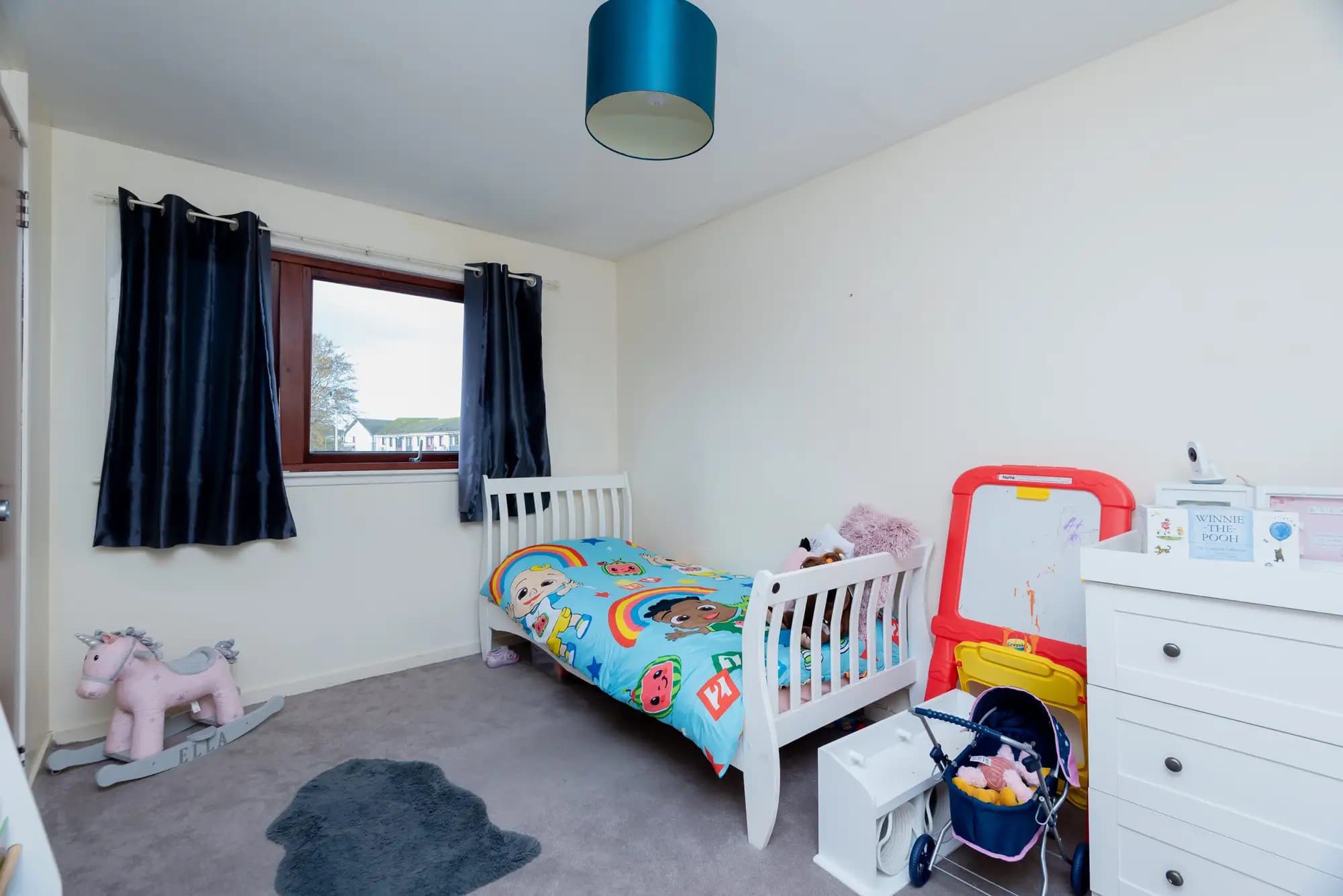 property photo 21 of 33