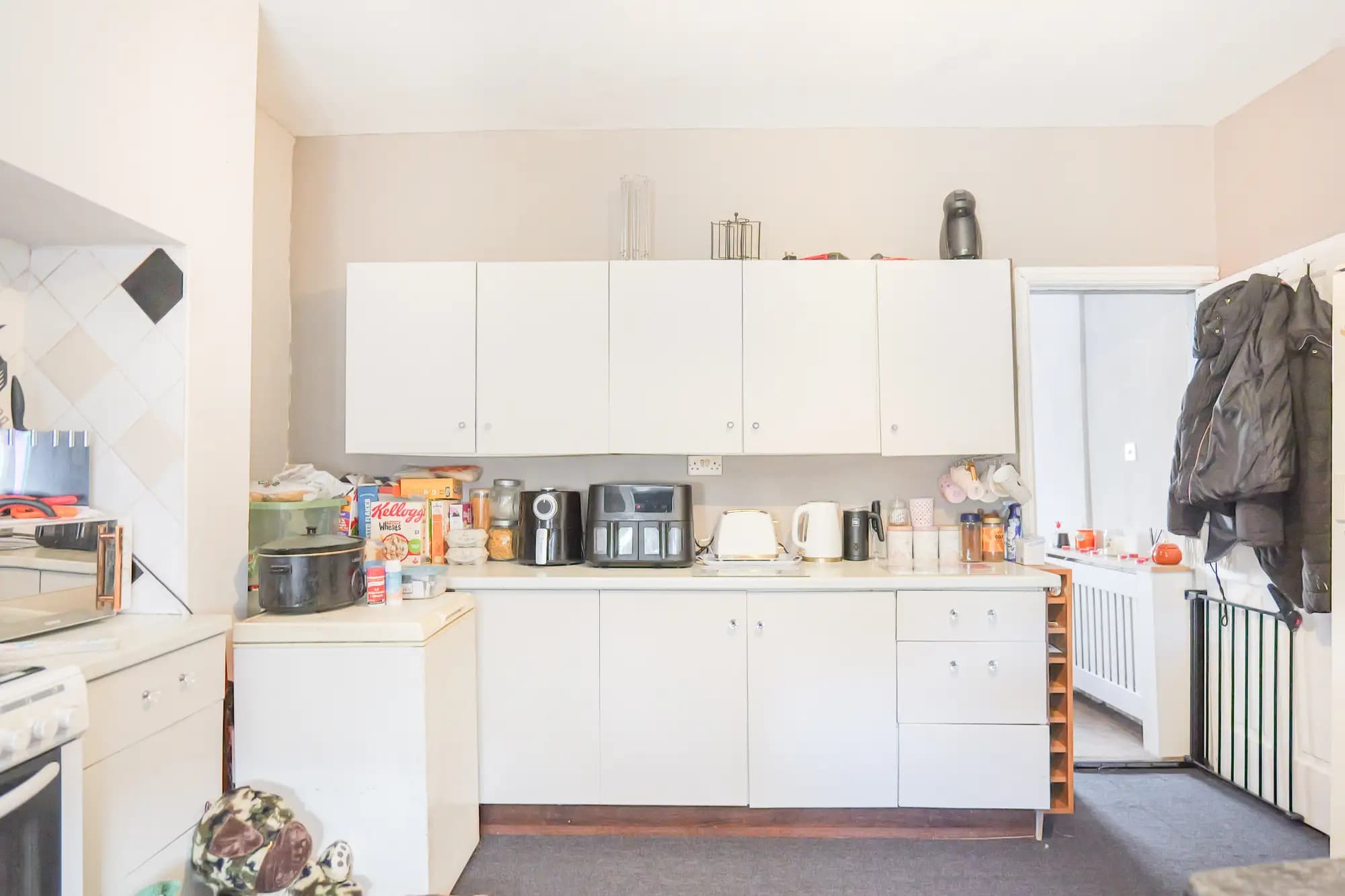 property photo 4 of 24