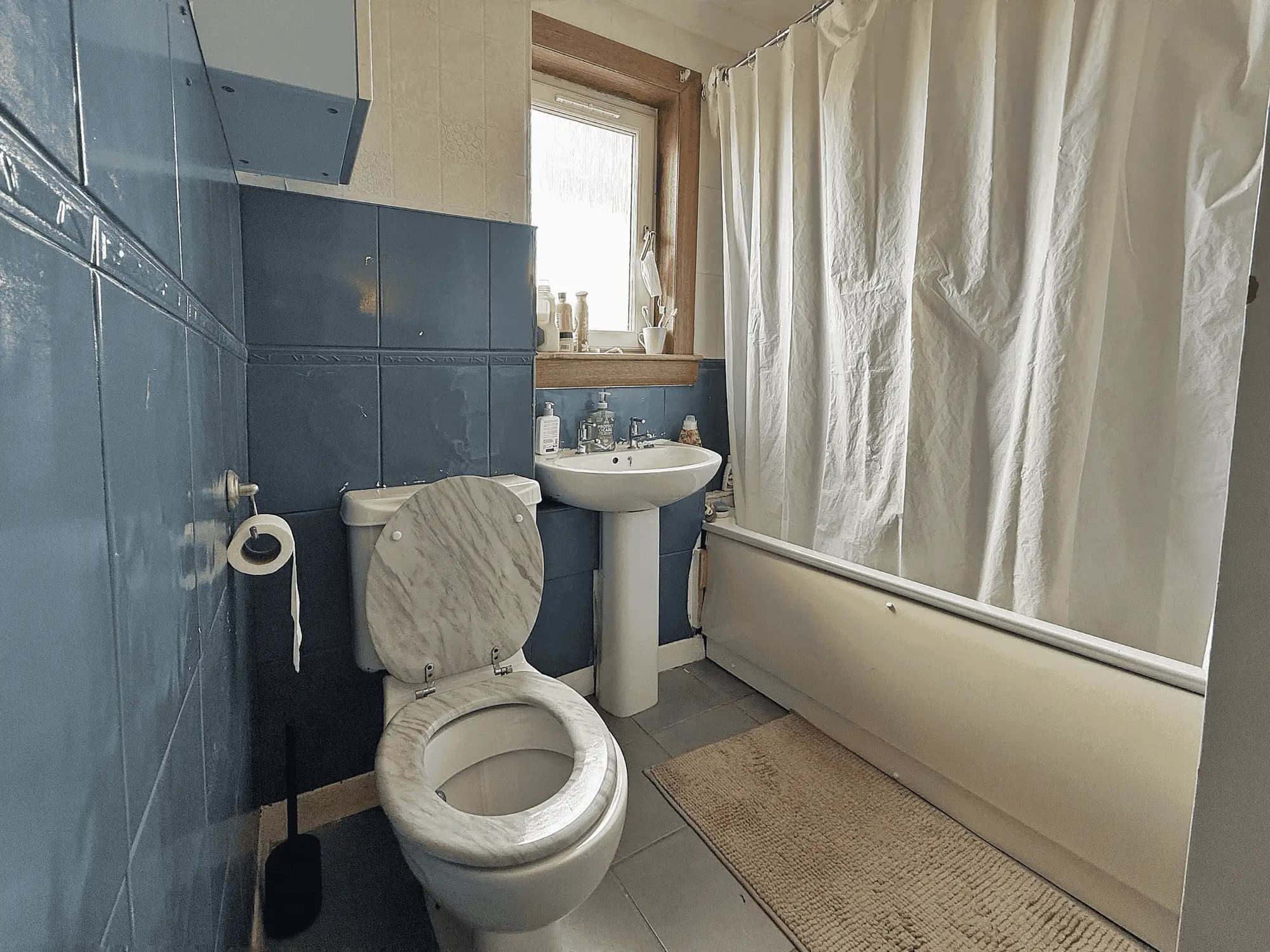 property photo 10 of 26