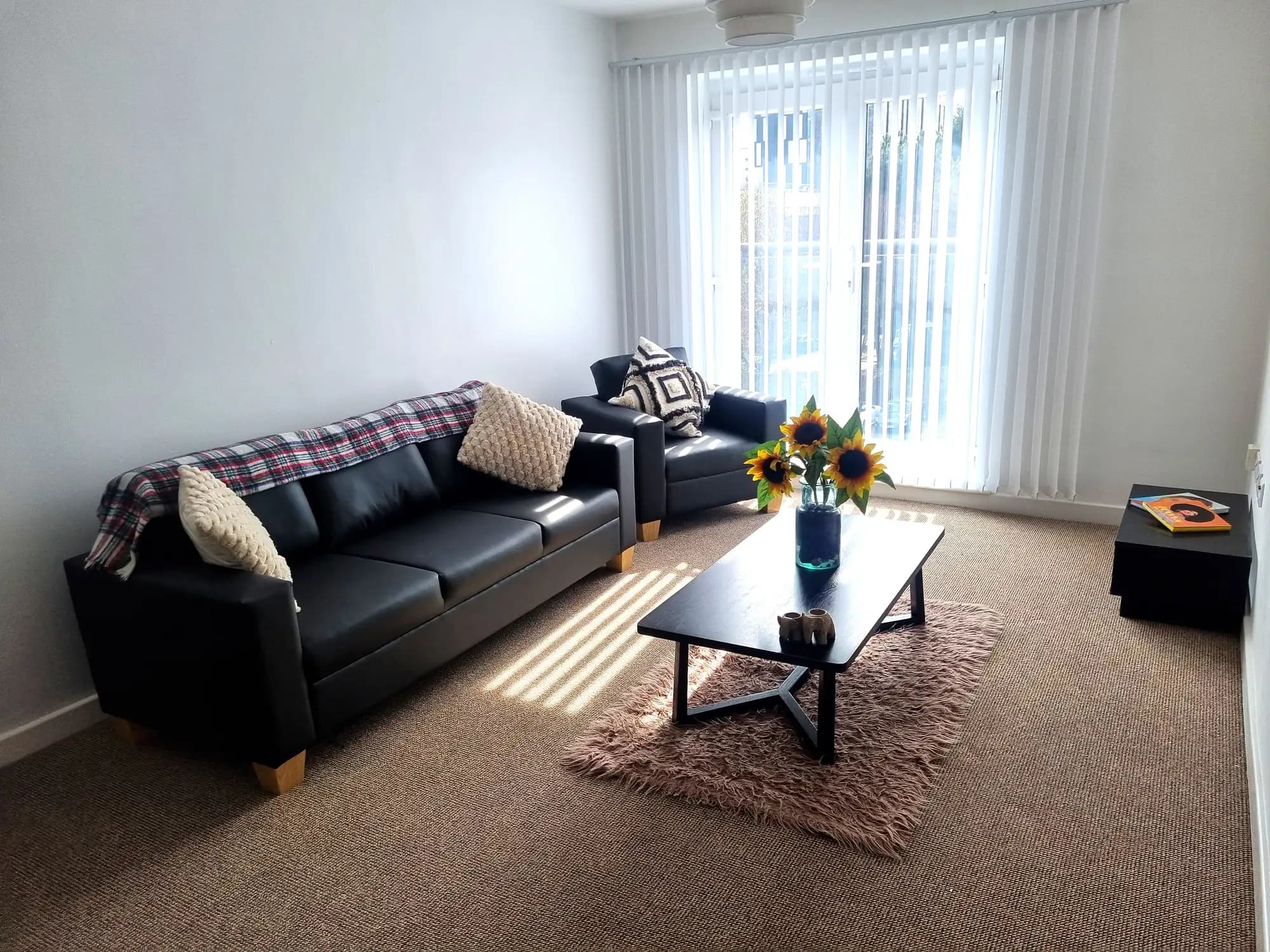 property photo 5 of 35