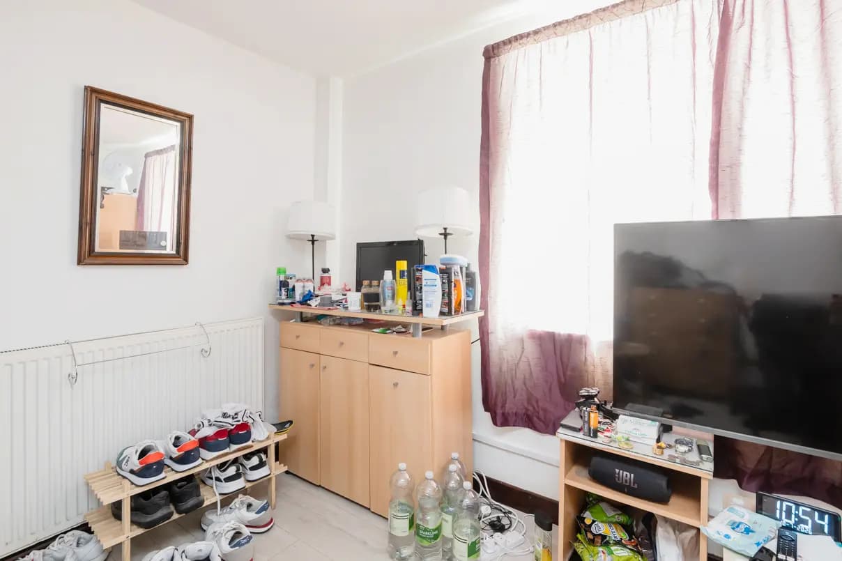 property photo 4 of 39