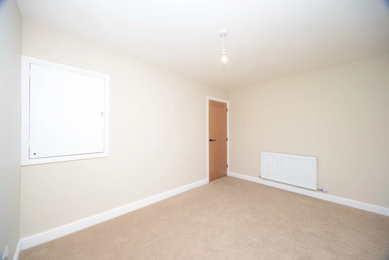 property photo 14 of 20