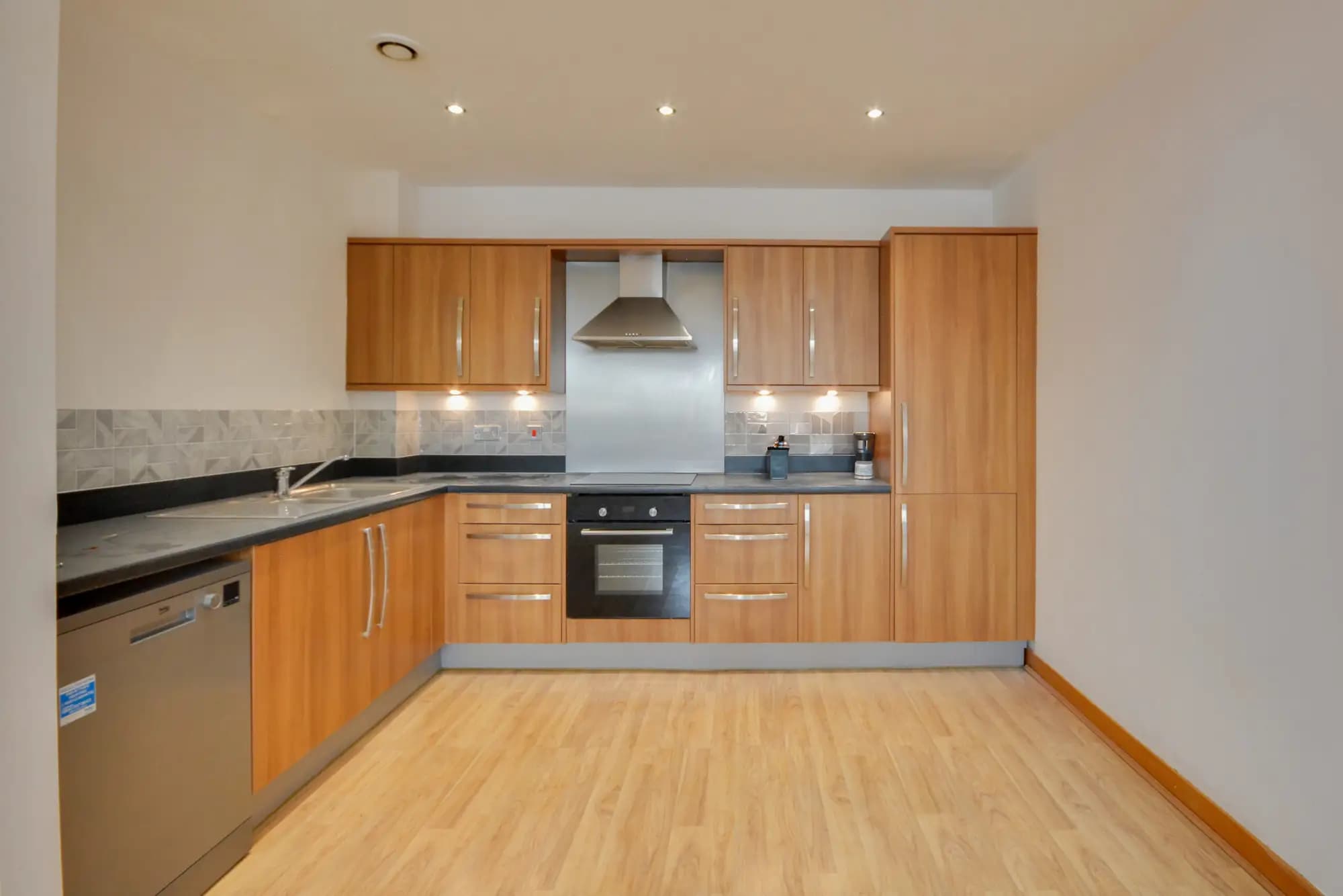 property photo 6 of 25