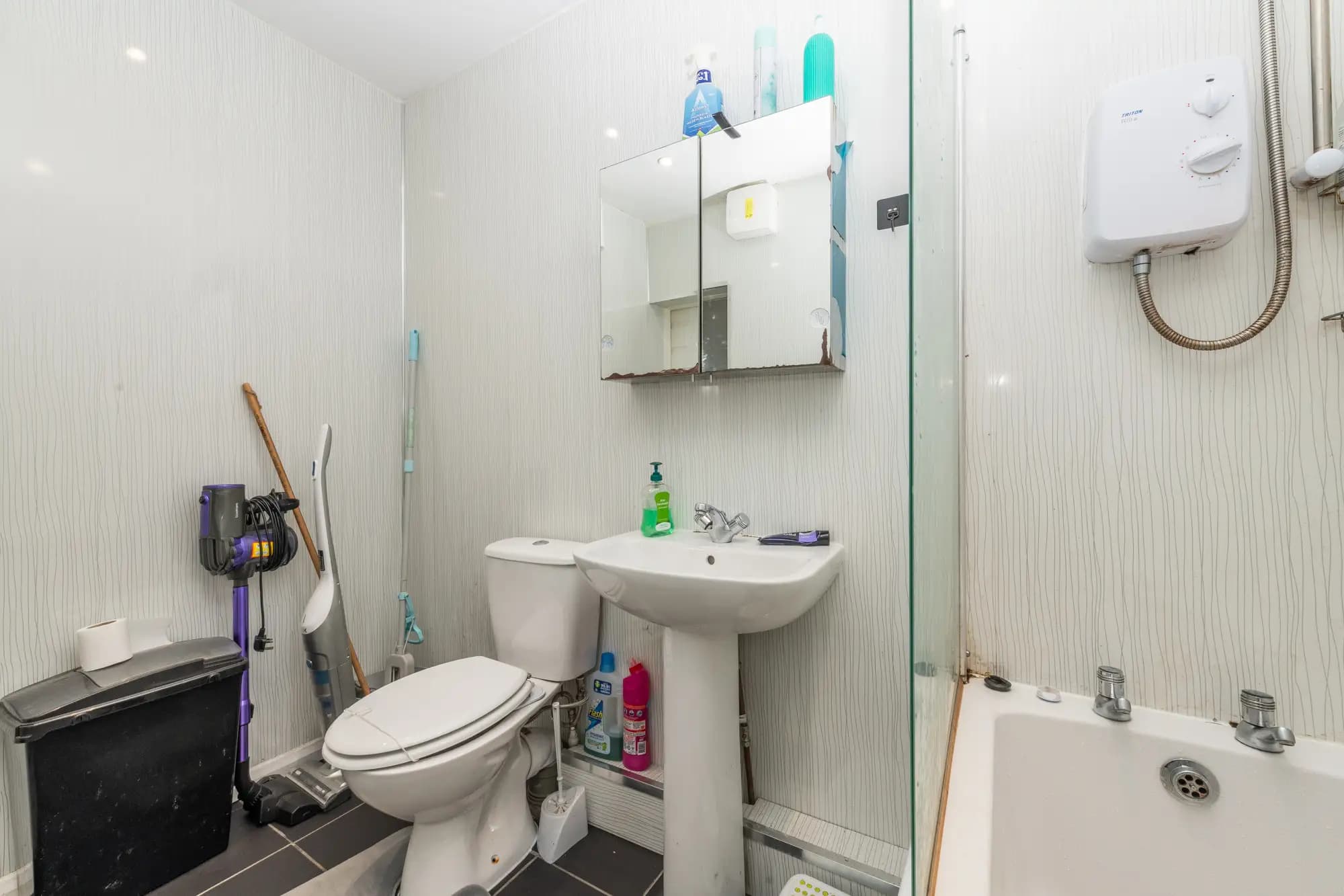 property photo 20 of 42