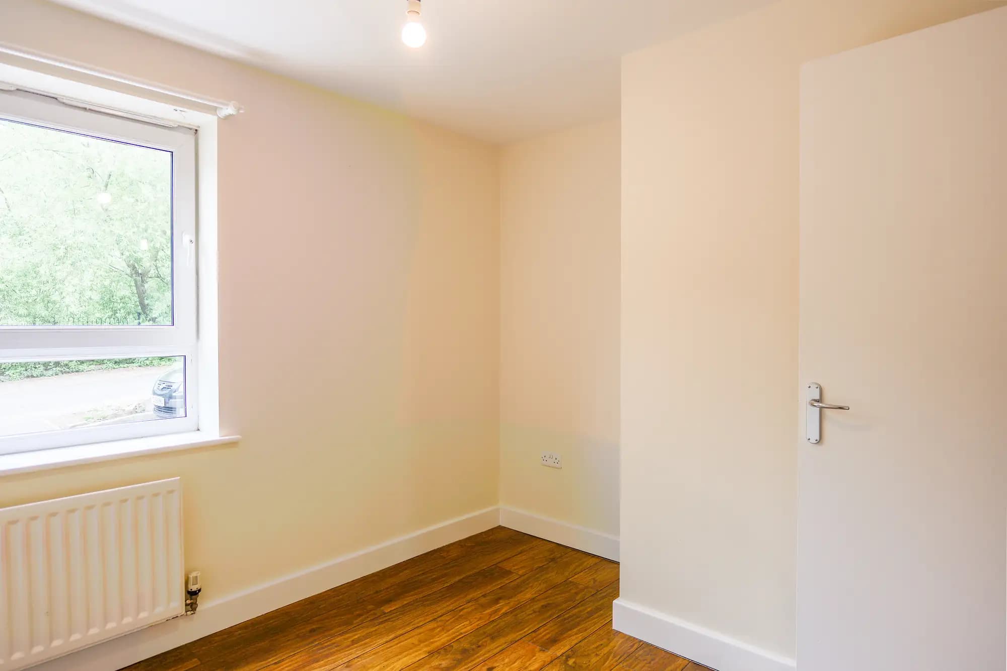 property photo 6 of 13