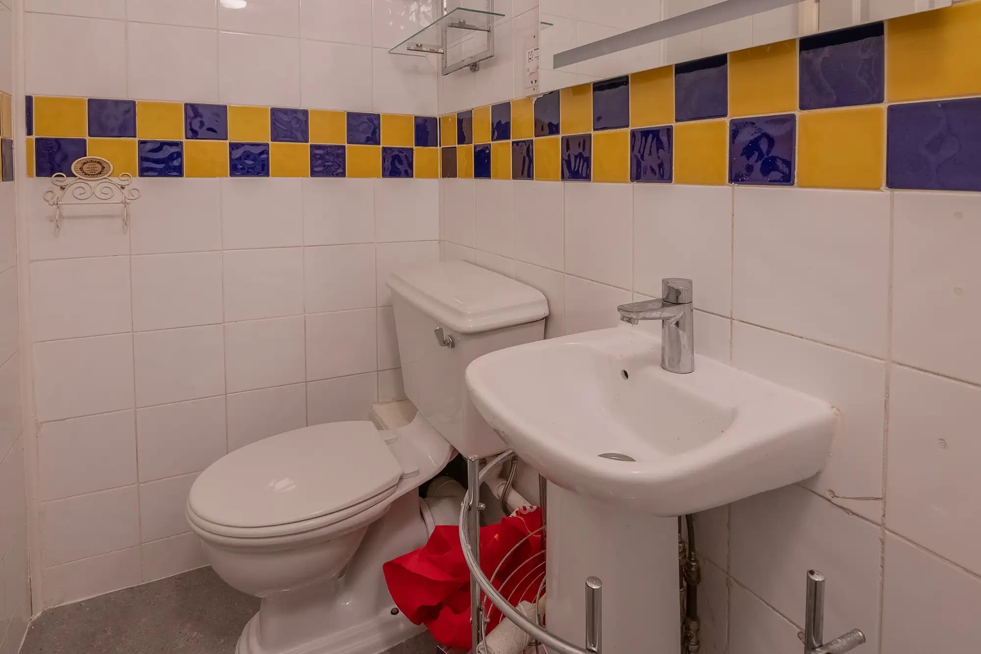 property photo 9 of 40