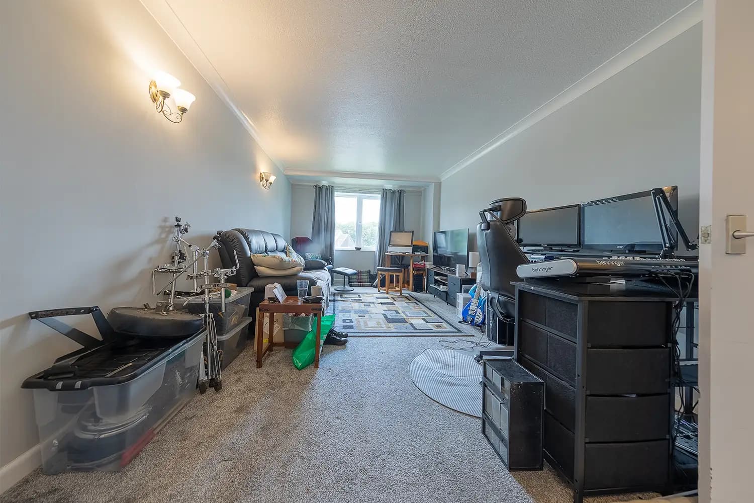 property photo 3 of 25