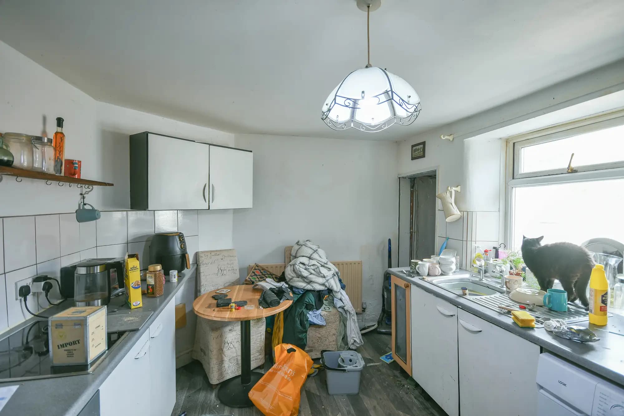property photo 6 of 16