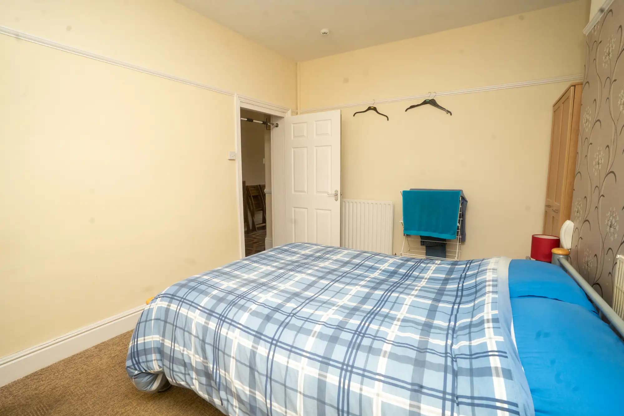 property photo 25 of 44