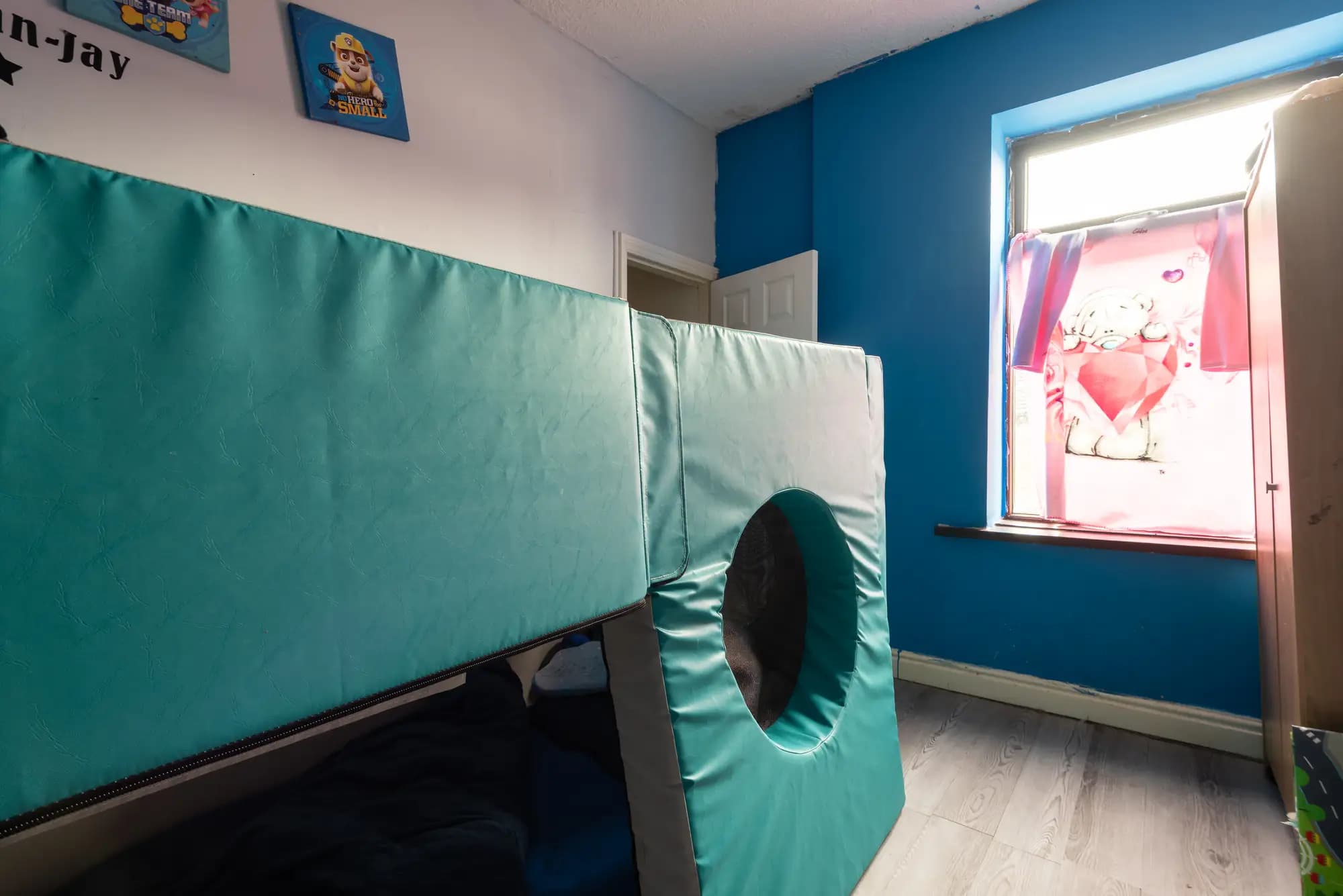 property photo 12 of 17